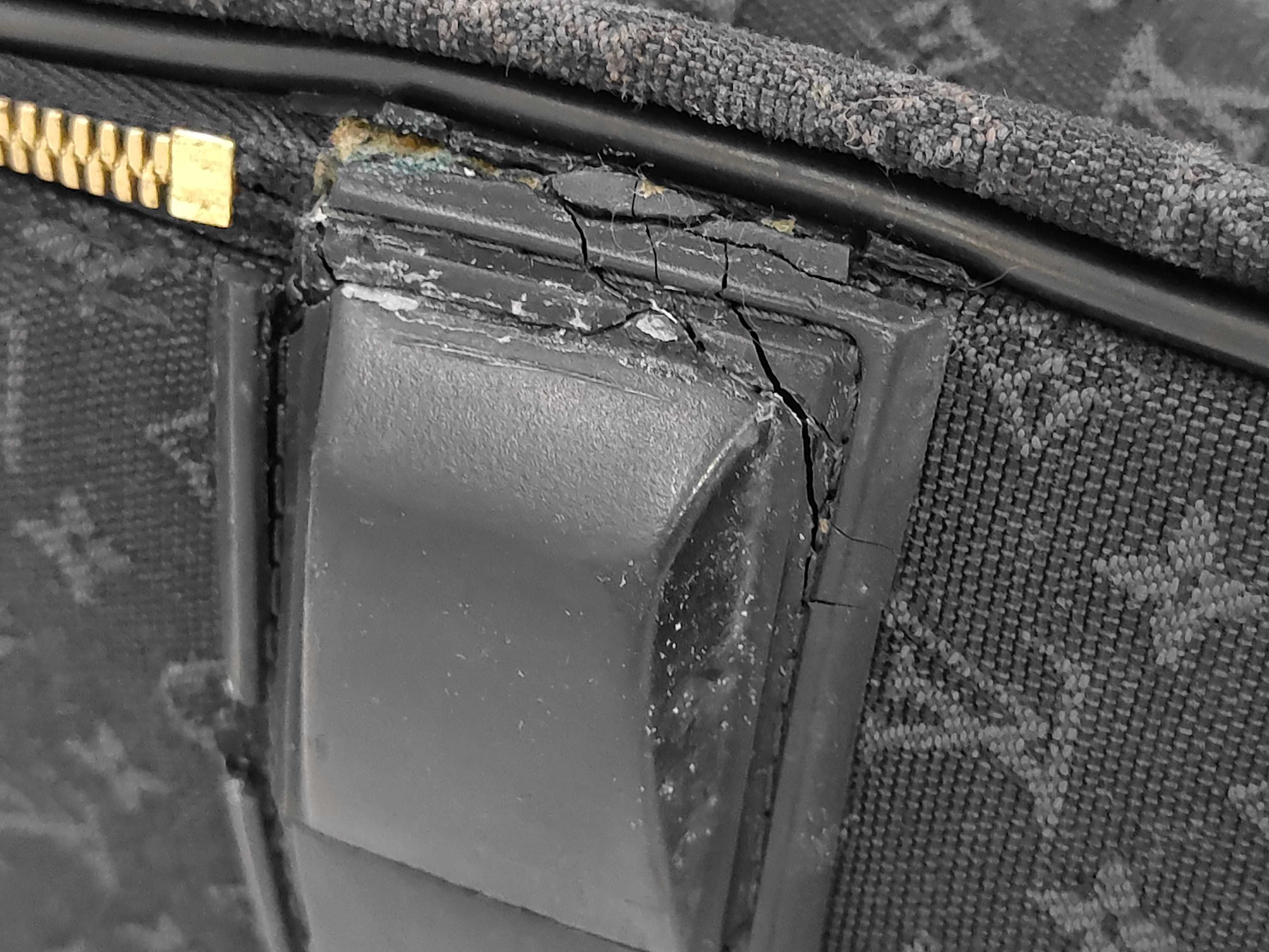 Monogram Mini Annette M23281 Carry Case Carry Bag — view 15