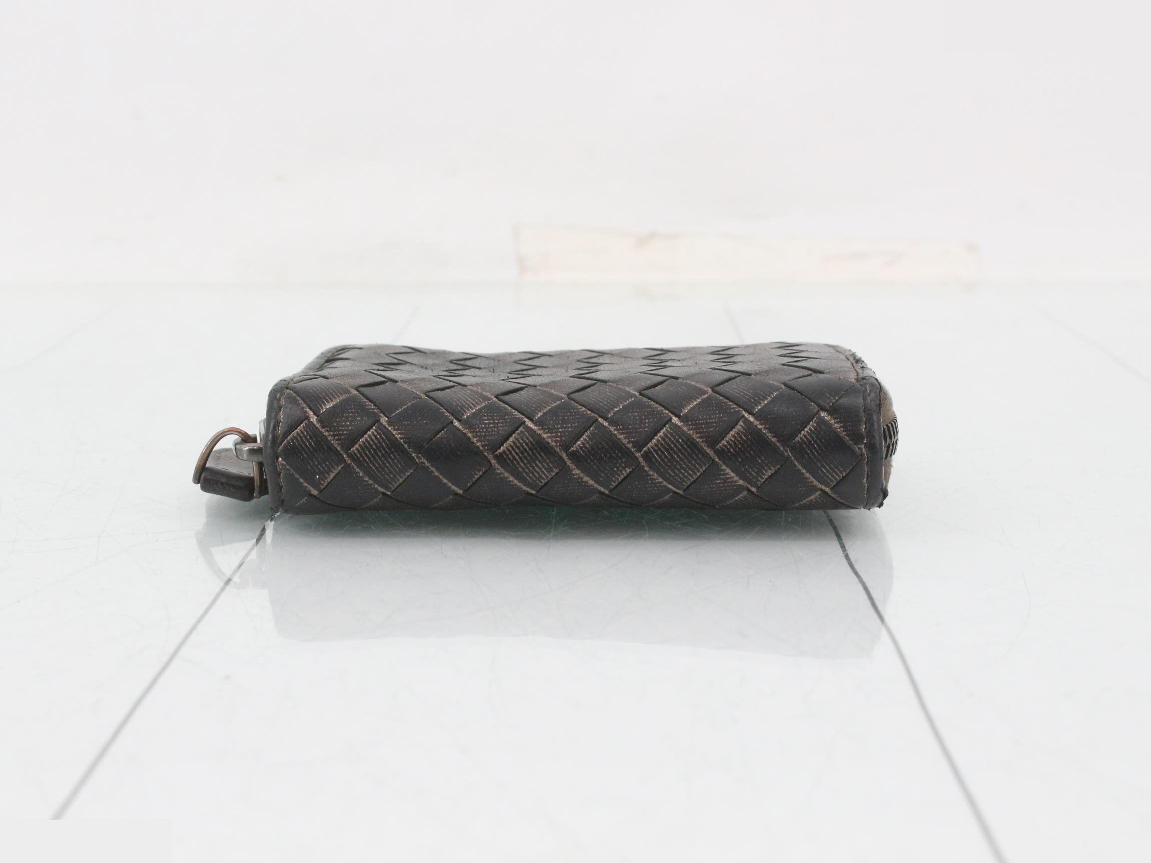Intrecciato coin case, gold, round zipper. — view 3