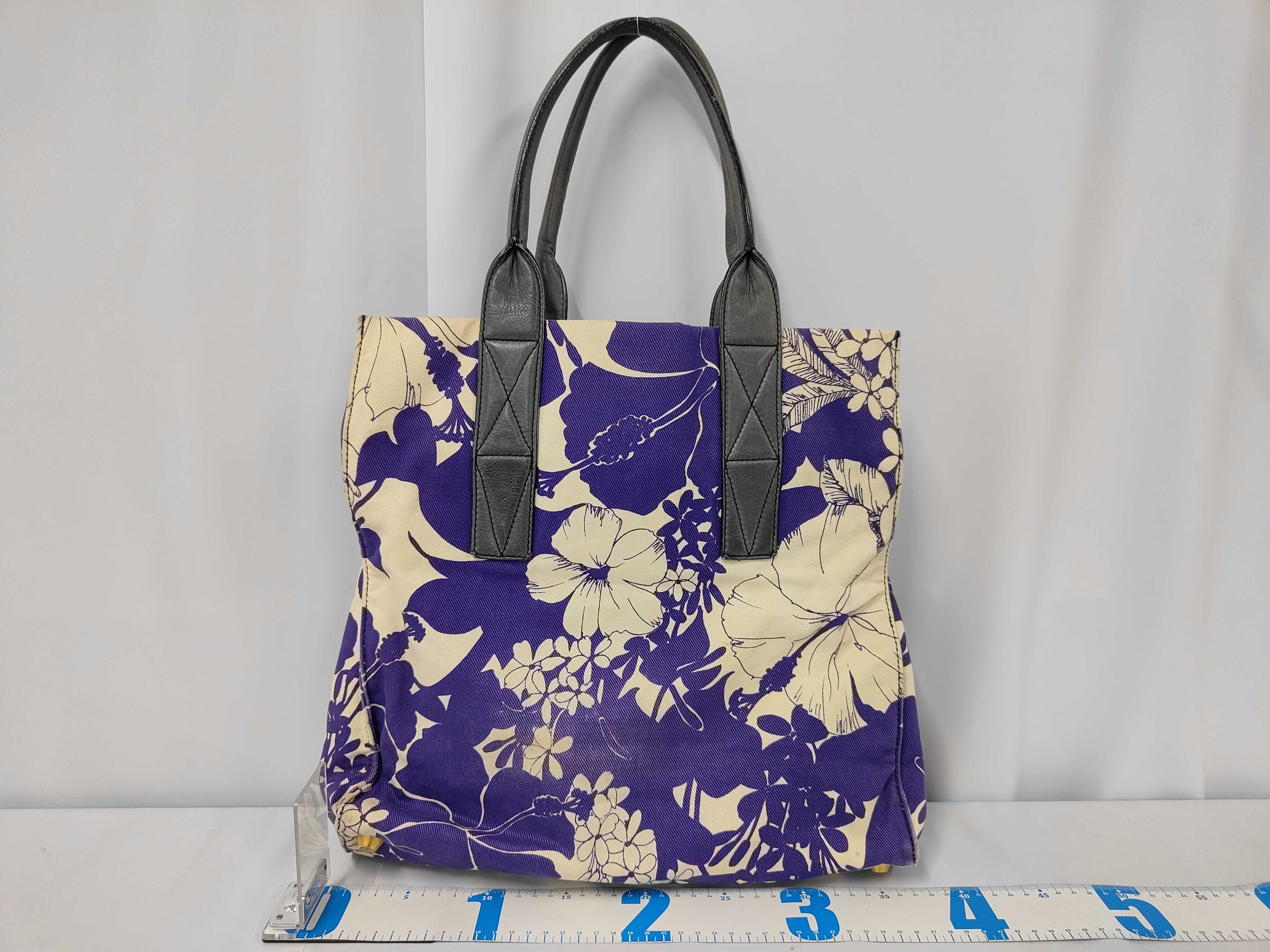 shoulder bag, flower design, purple handbag — view 2