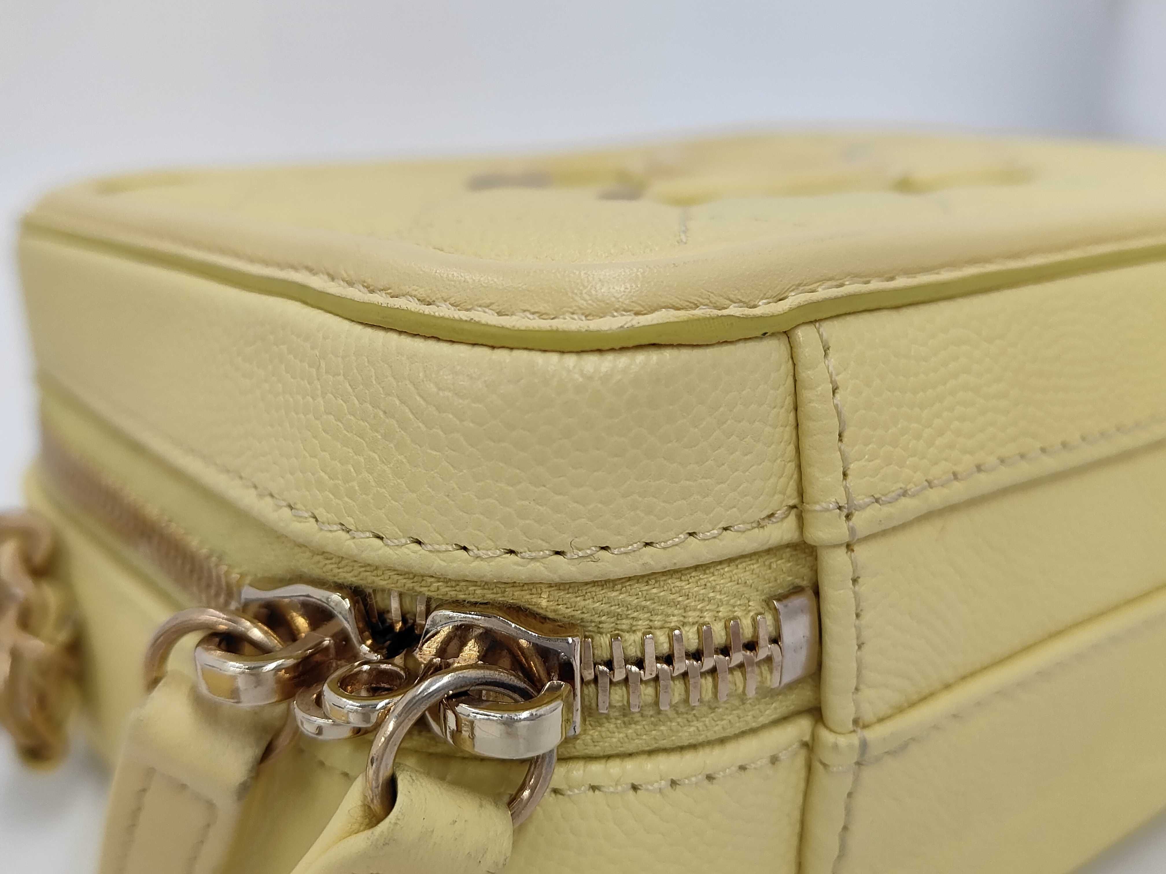 Caviar Skin CC Filigree Small Vanity Bag Shoulder Bag — view 6