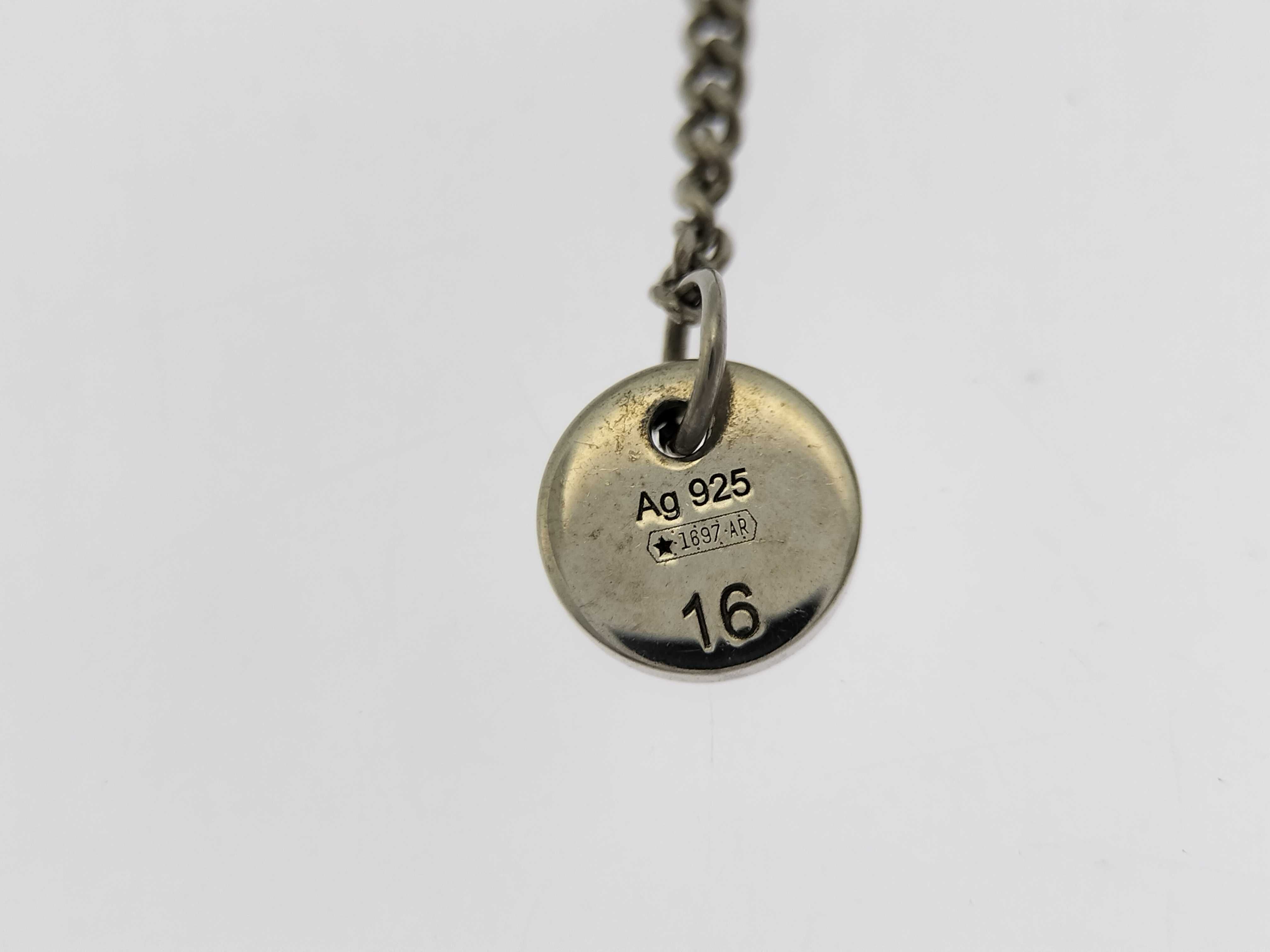 Interlocking G Bracelet #16 Strawberry Charm 4.4g Bracelet/Bangle — view 8