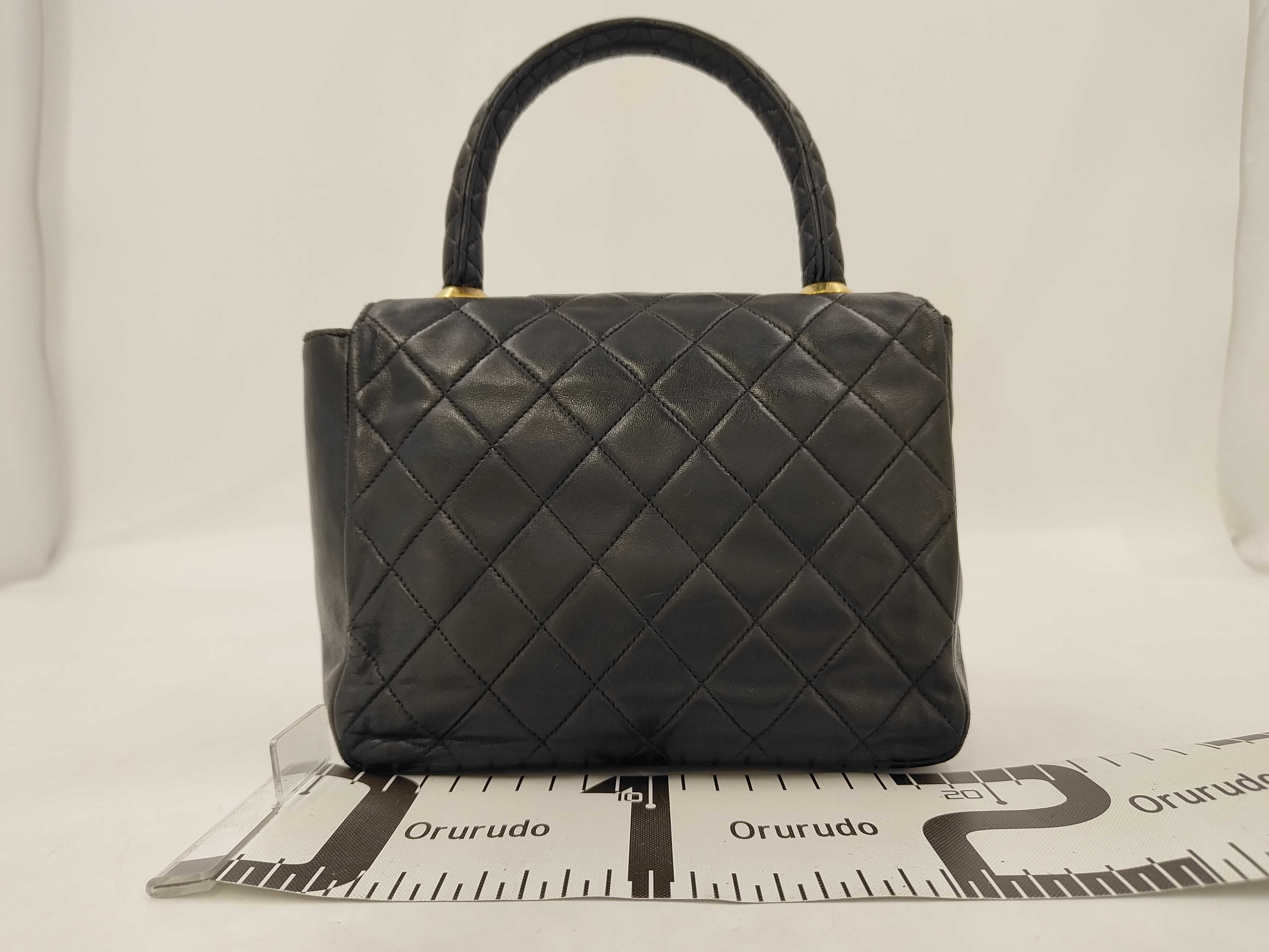 Turnlock Matelassé Lambskin Handbag with Coco Mark and Coco Handle — view 2