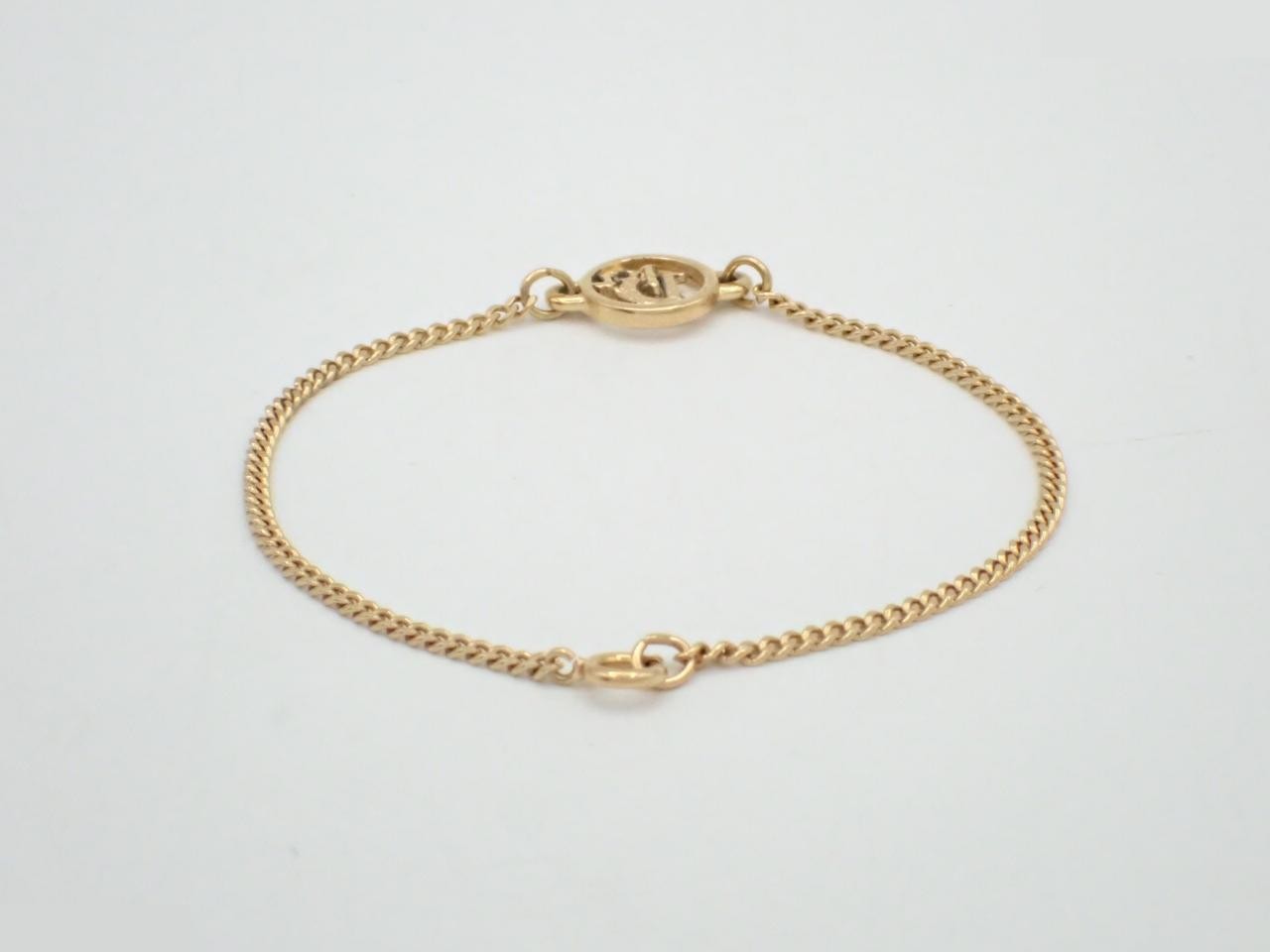 Other lines: Precious metal bracelets and bangles (metal), wrist circumference approximately 18 cm. — view 2
