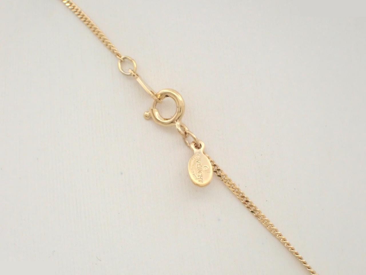Other line: Precious metals, necklaces, pendants, neck circumference approximately 43 cm. — view 2