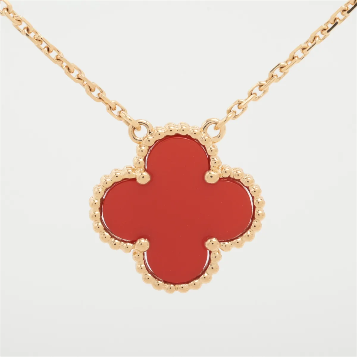 Vintage Alhambra Carnelian Necklace, 750 (Yellow Gold), 4.9g, JE609400. — view 2