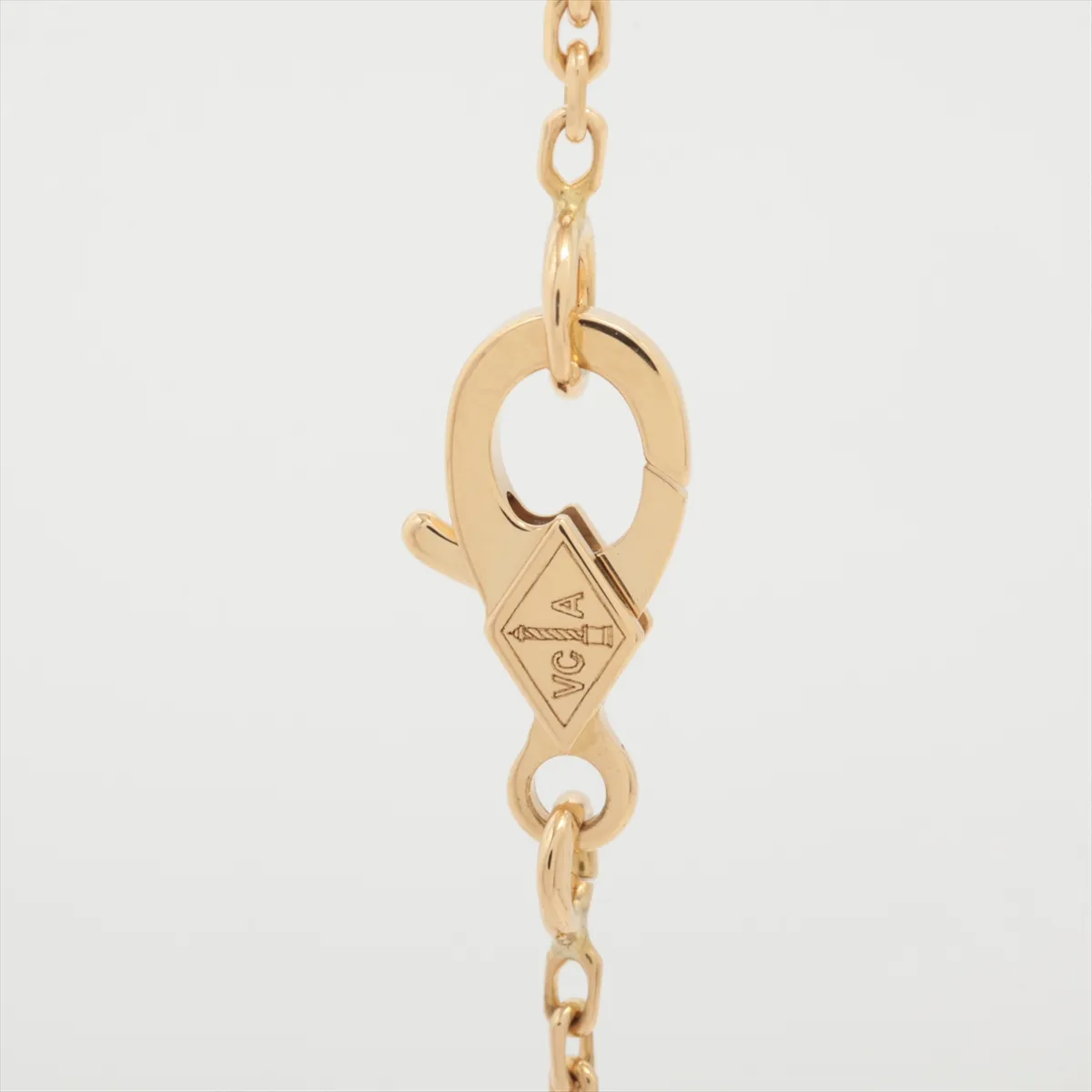 Vintage Alhambra Carnelian Necklace, 750 (Yellow Gold), 4.9g, JE609400. — view 3