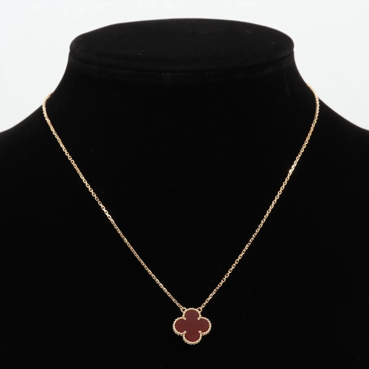 Vintage Alhambra Carnelian Necklace, 750 (Yellow Gold), 4.9g, JE609400. — view 5