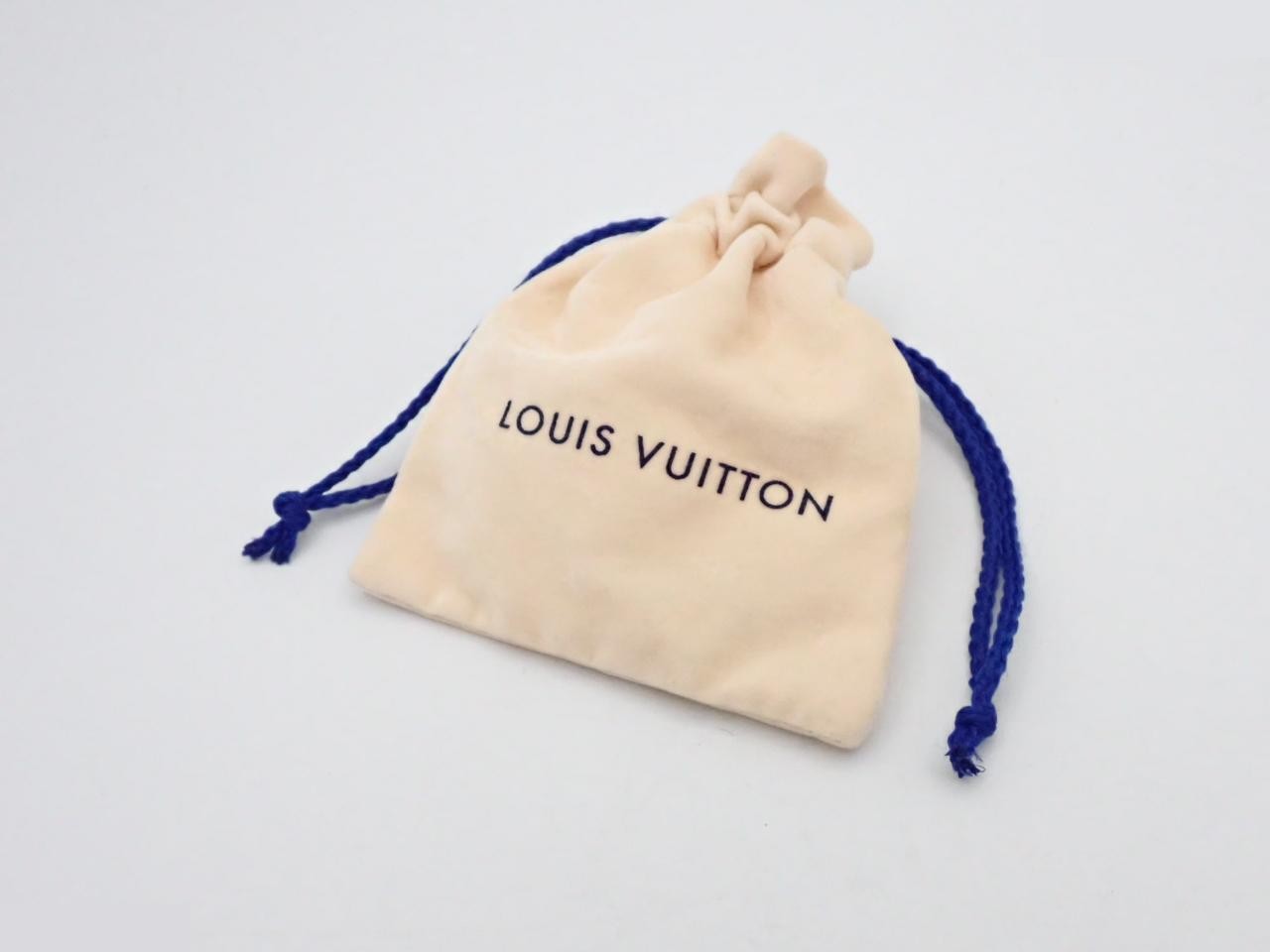 M68352 Louis Vuitton Pendant Plus Vendôme Necklace — view 4