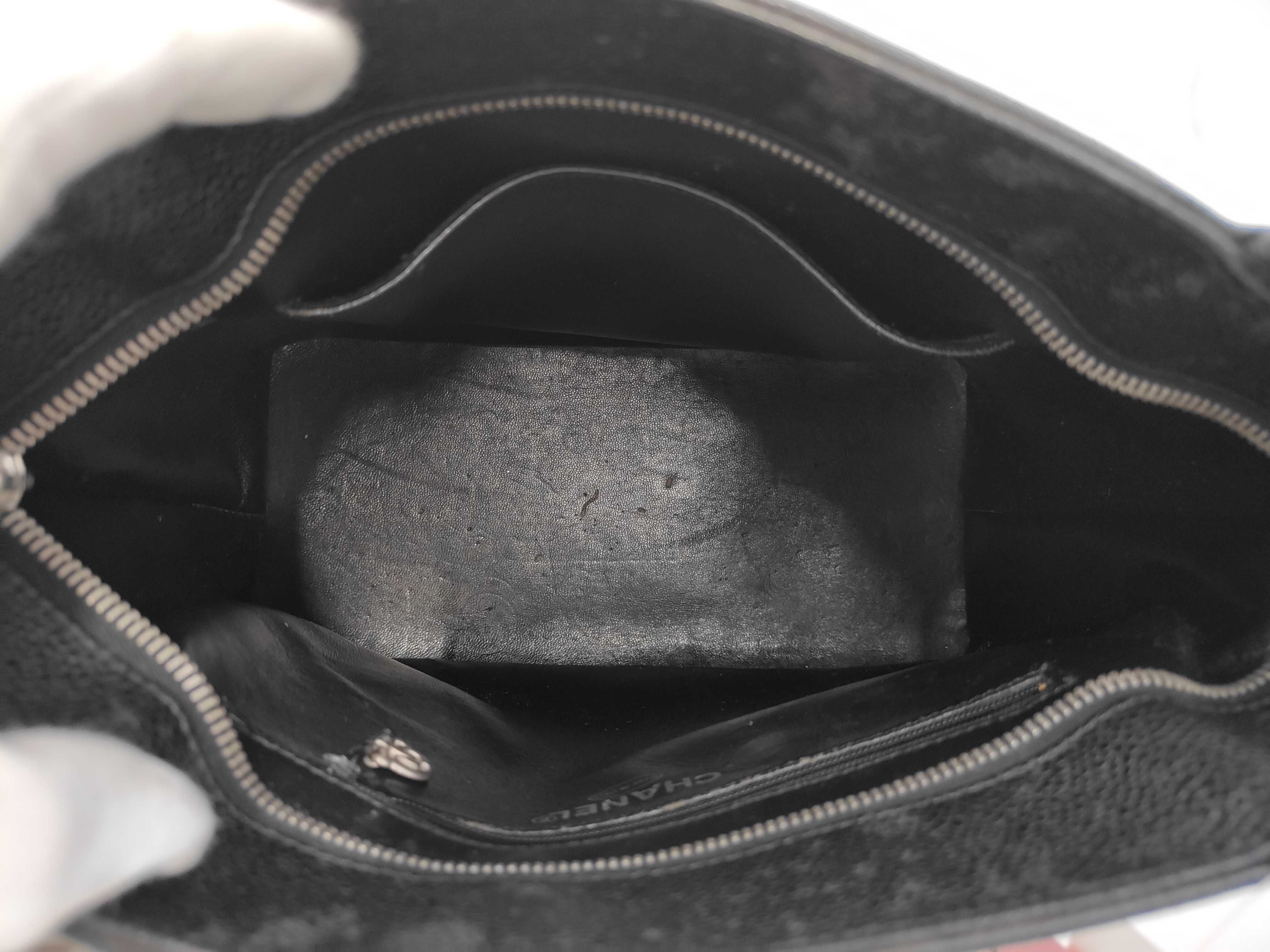 Reprint Tote Matelasse Caviar Skin Handbag — view 11