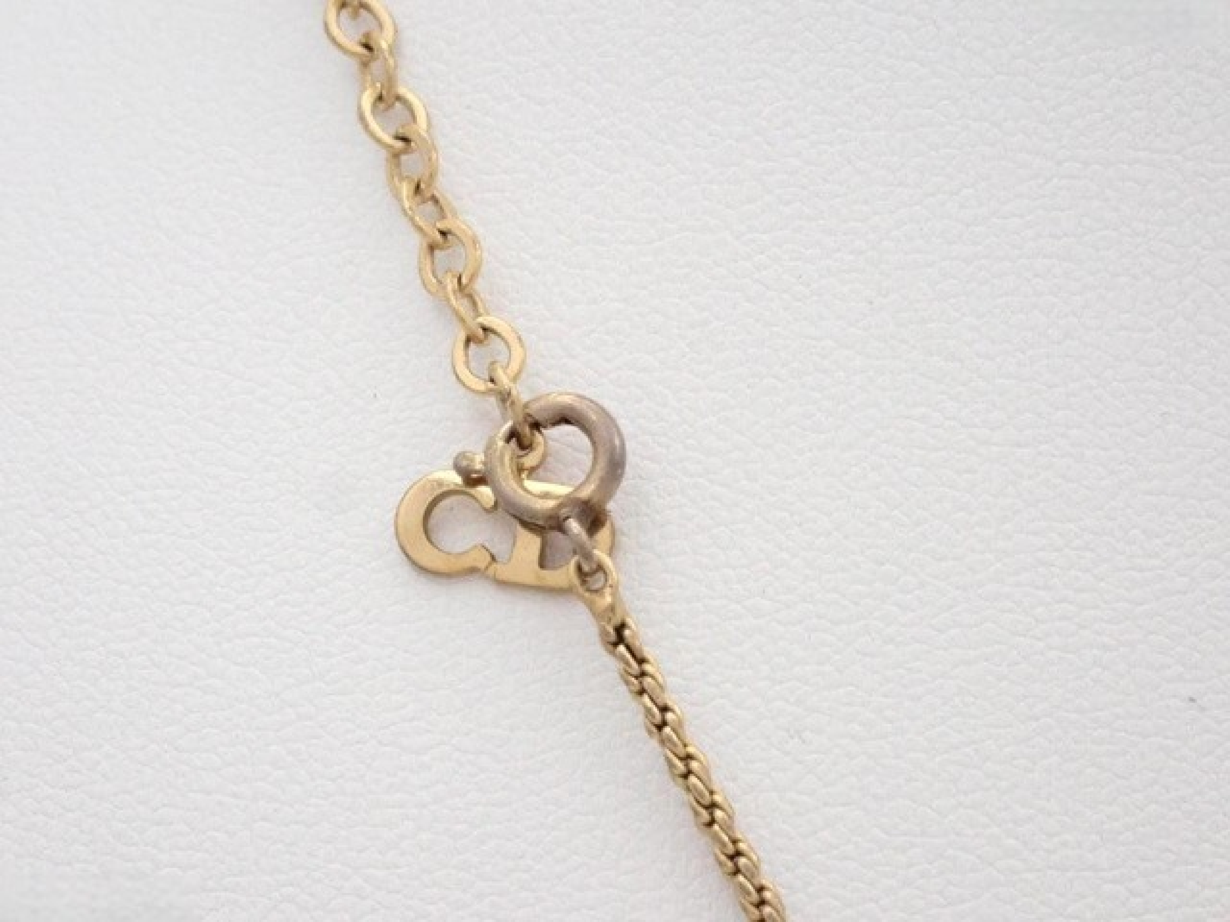 necklace — view 3