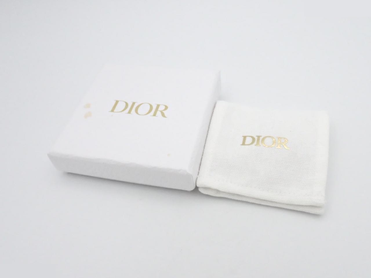 Gold earrings — view 4
