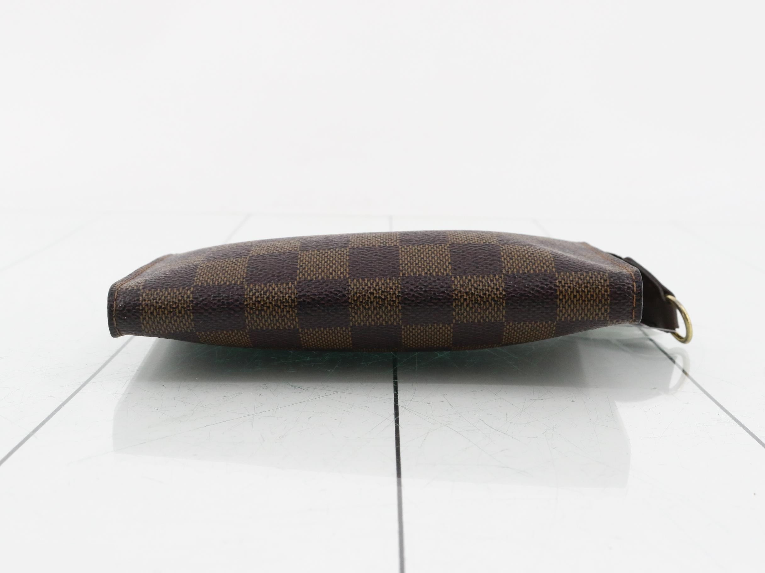 Marais accessory pouch, Damier Ebene, W17 x H11 cm — view 3