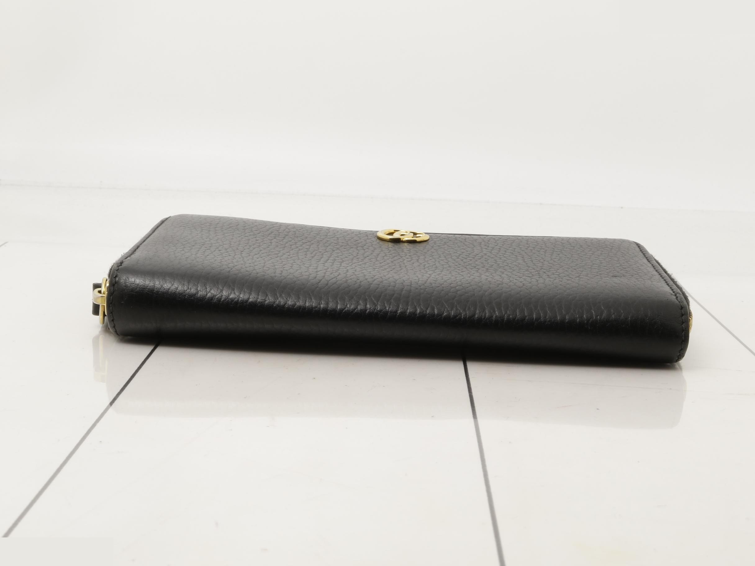 wallet — view 3