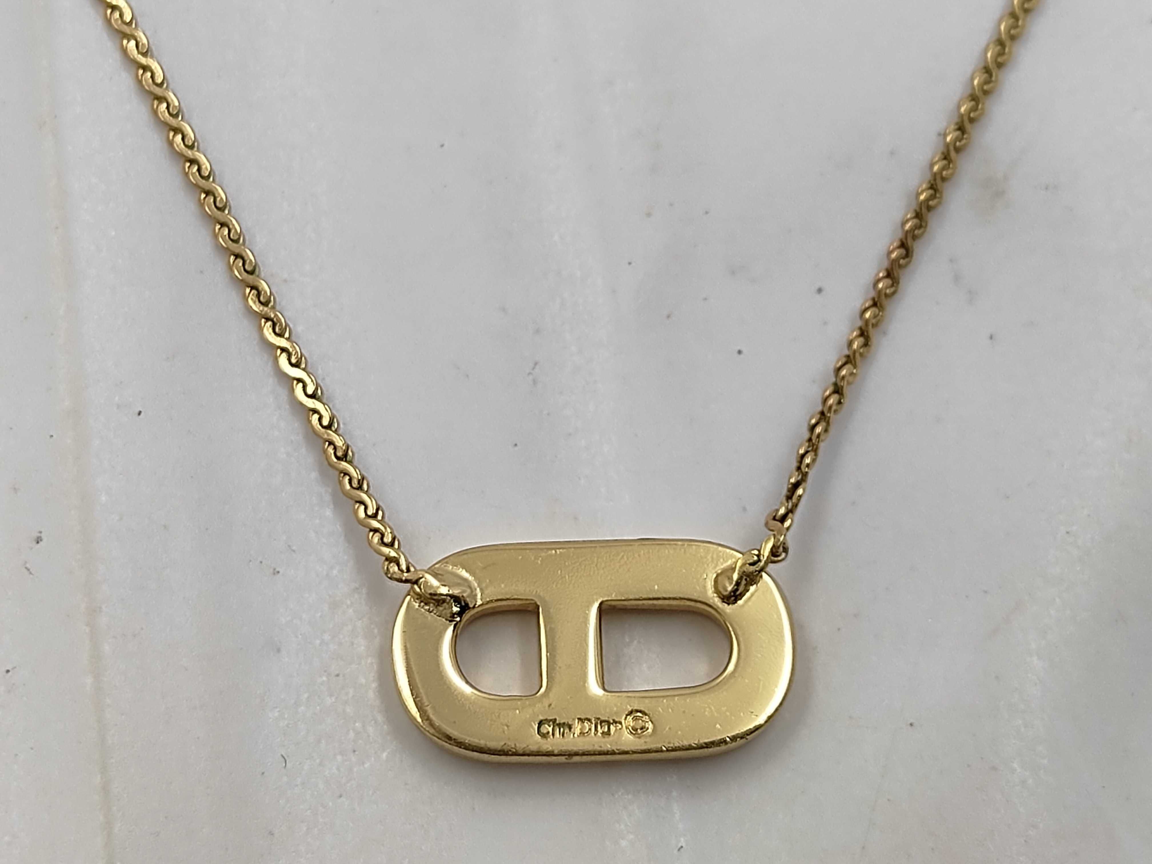 necklace — view 2