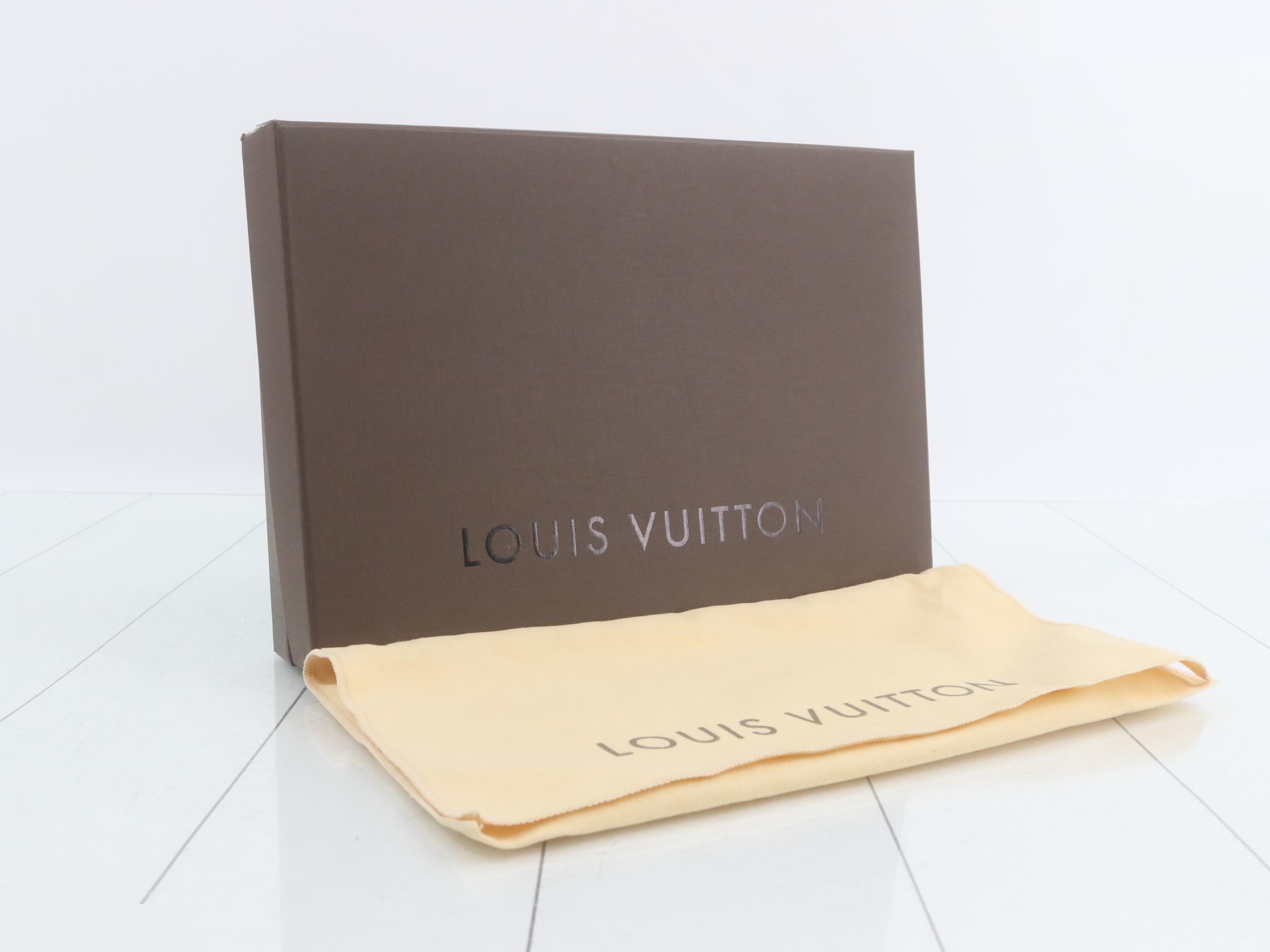 Pochette Accessoires (old model) - with dust bag and box. — view 5