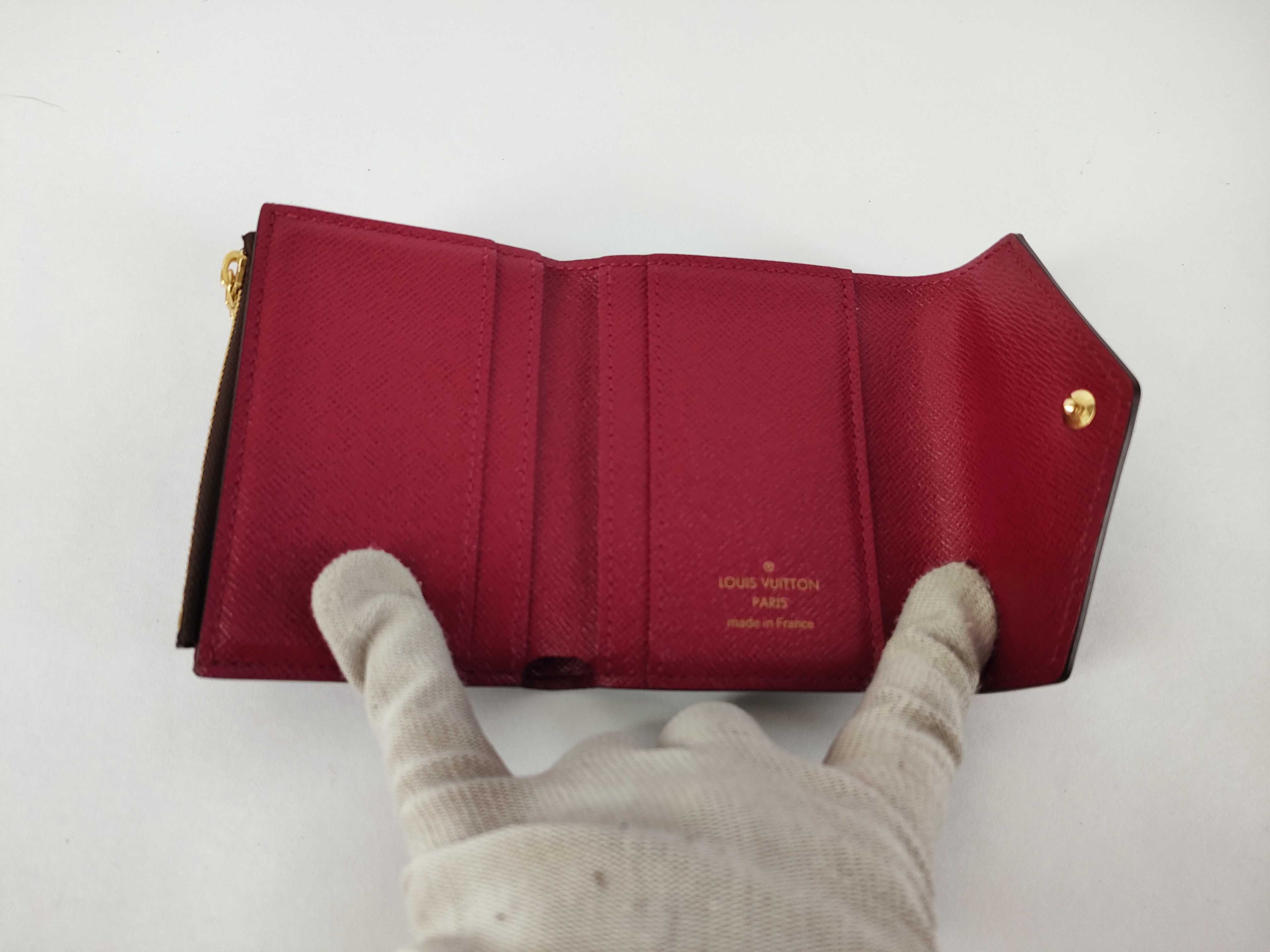 Monogram Portefeuille Zoé Monogram Grain Leather Wallet — view 9
