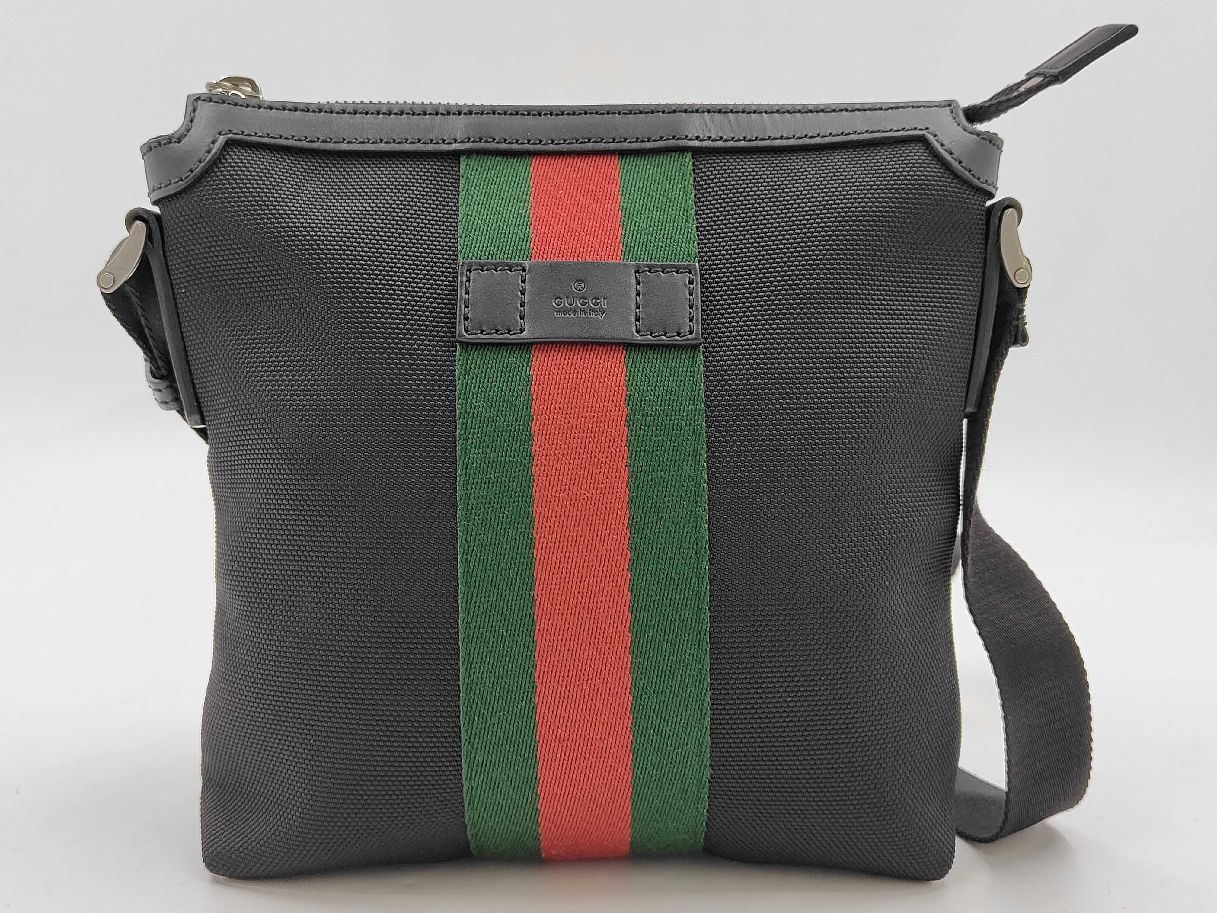 631199 Shoulder Bag