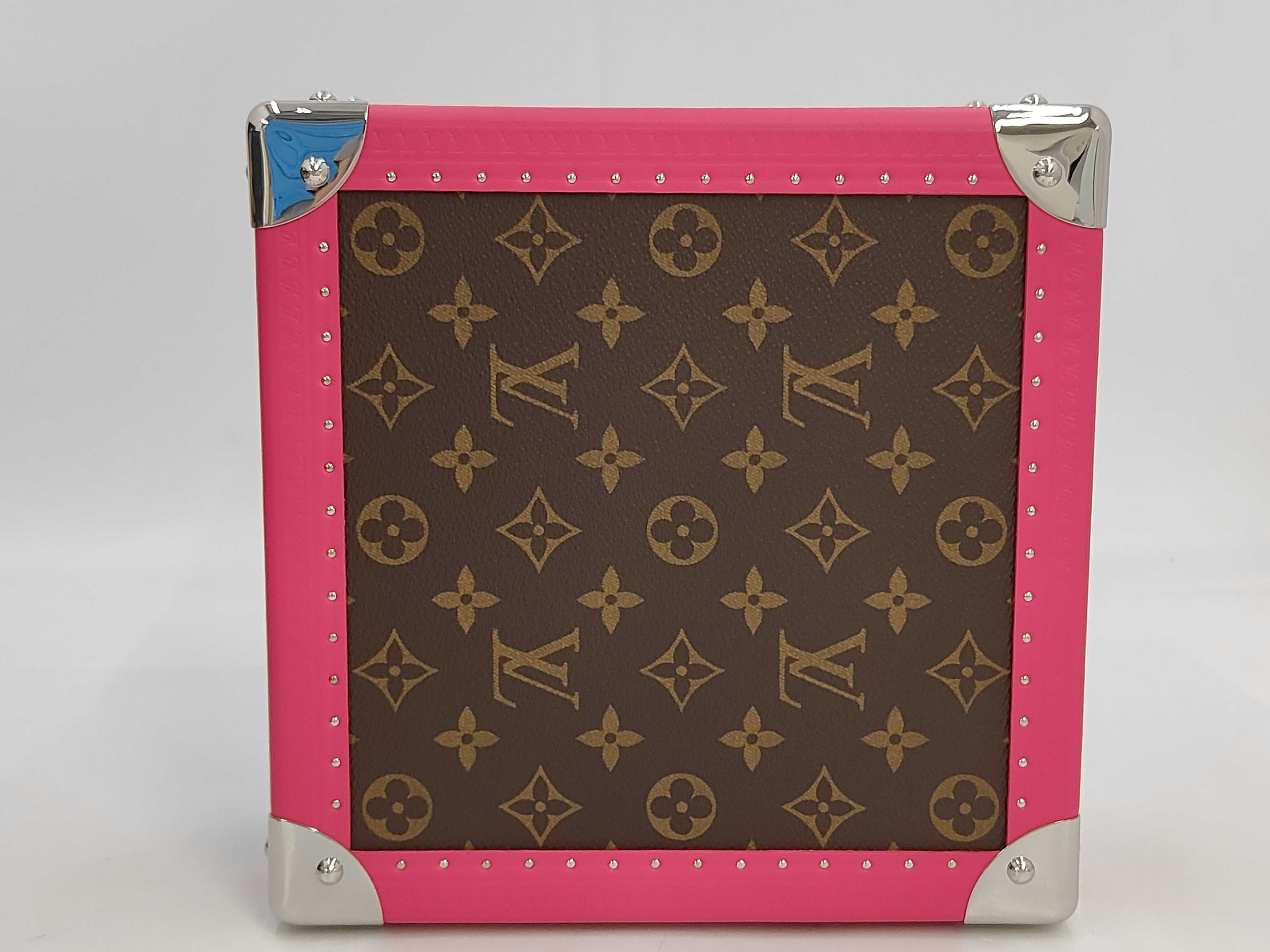 LV Monogram Jewelry Case Bag — view 4