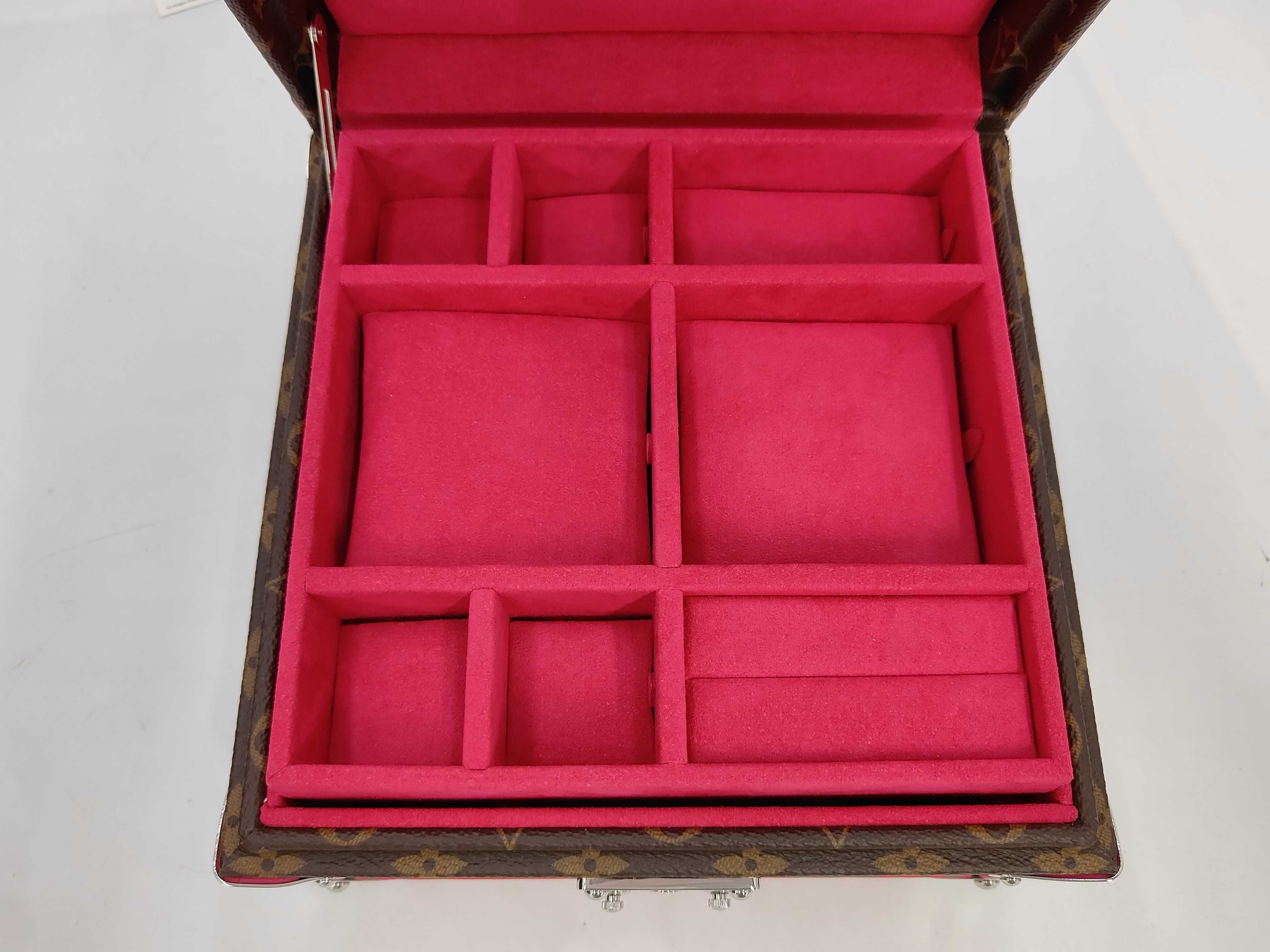LV Monogram Jewelry Case Bag — view 5