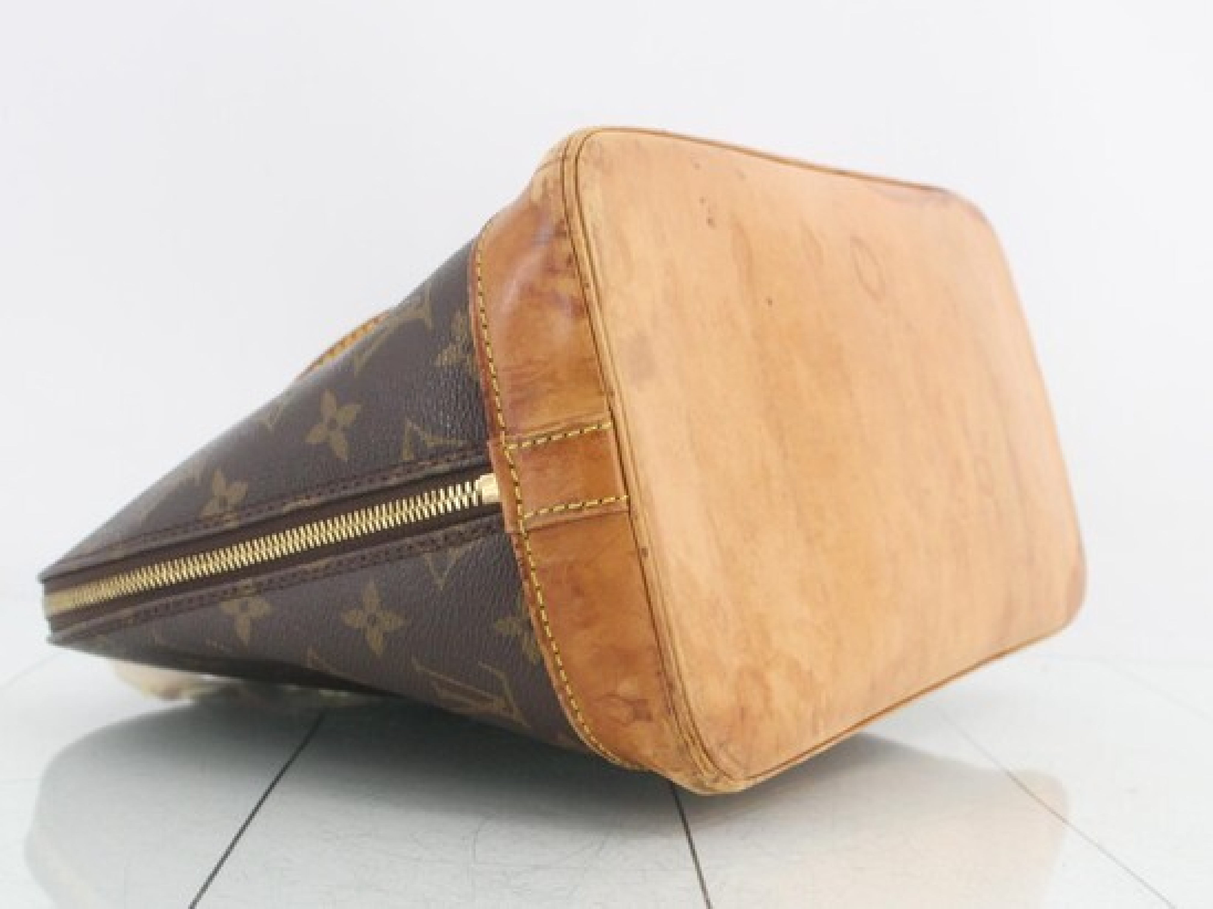 Alma (old model) handbag — view 3