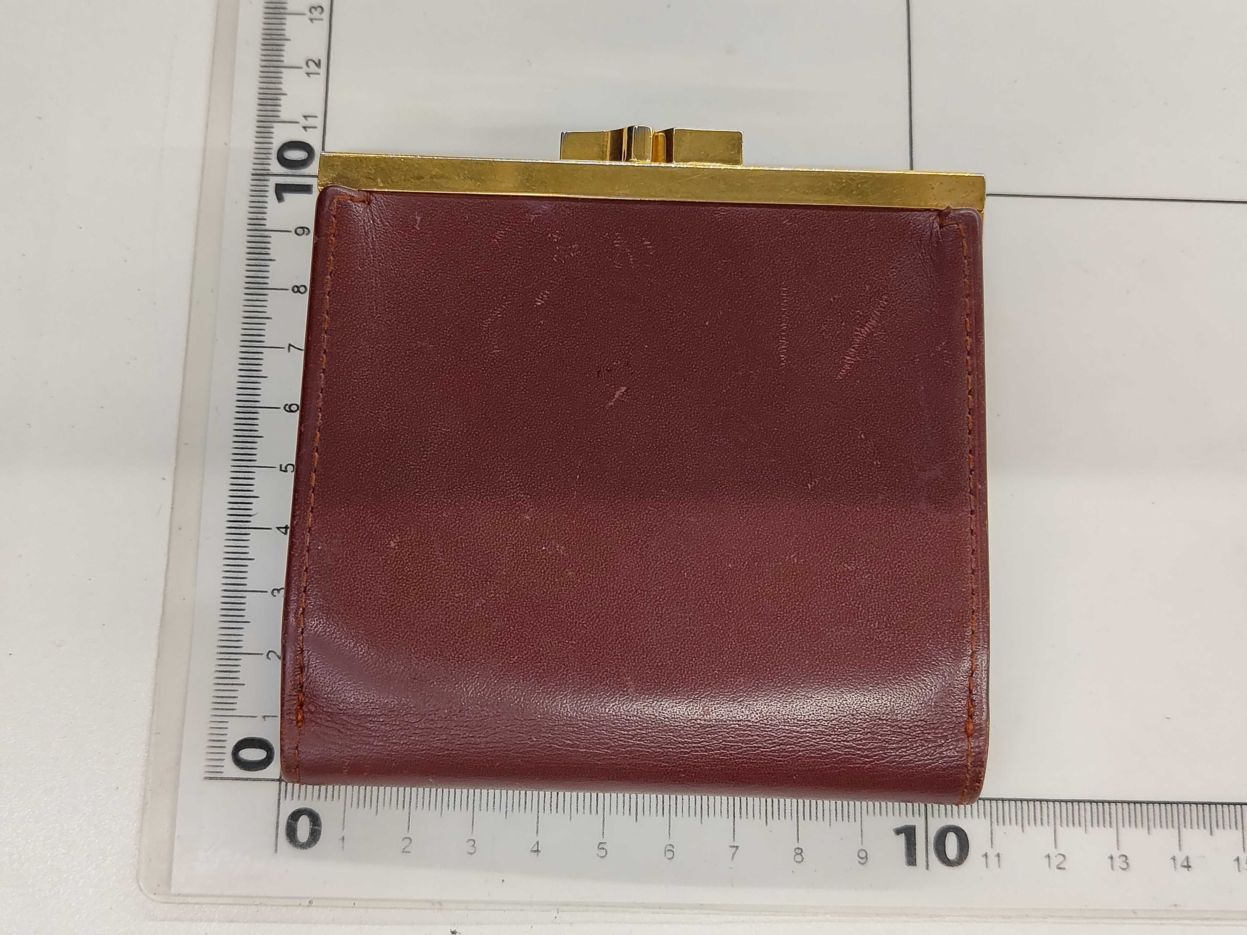 wallet — view 2