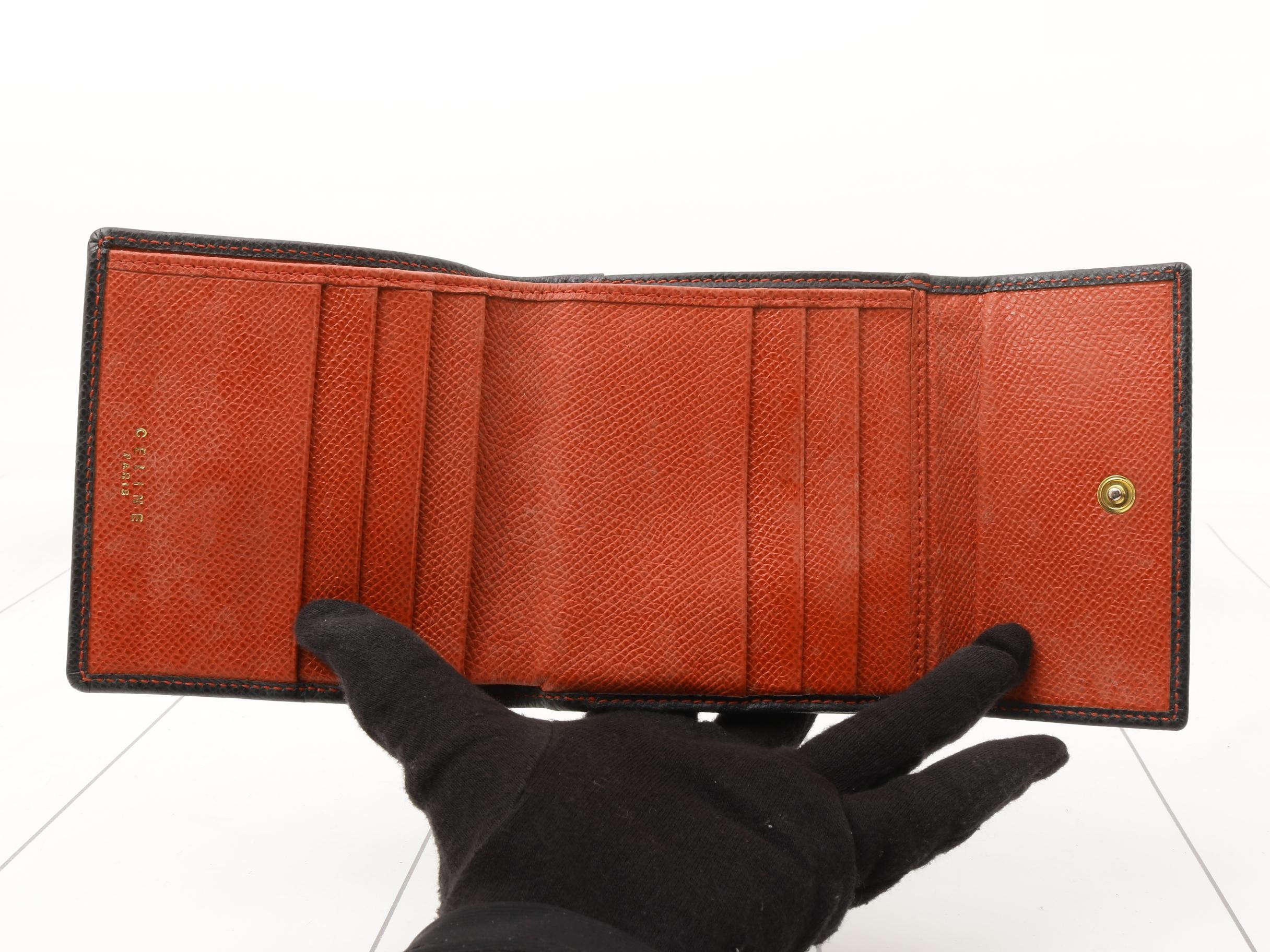 Other lines: Bags and Wallets — view 4