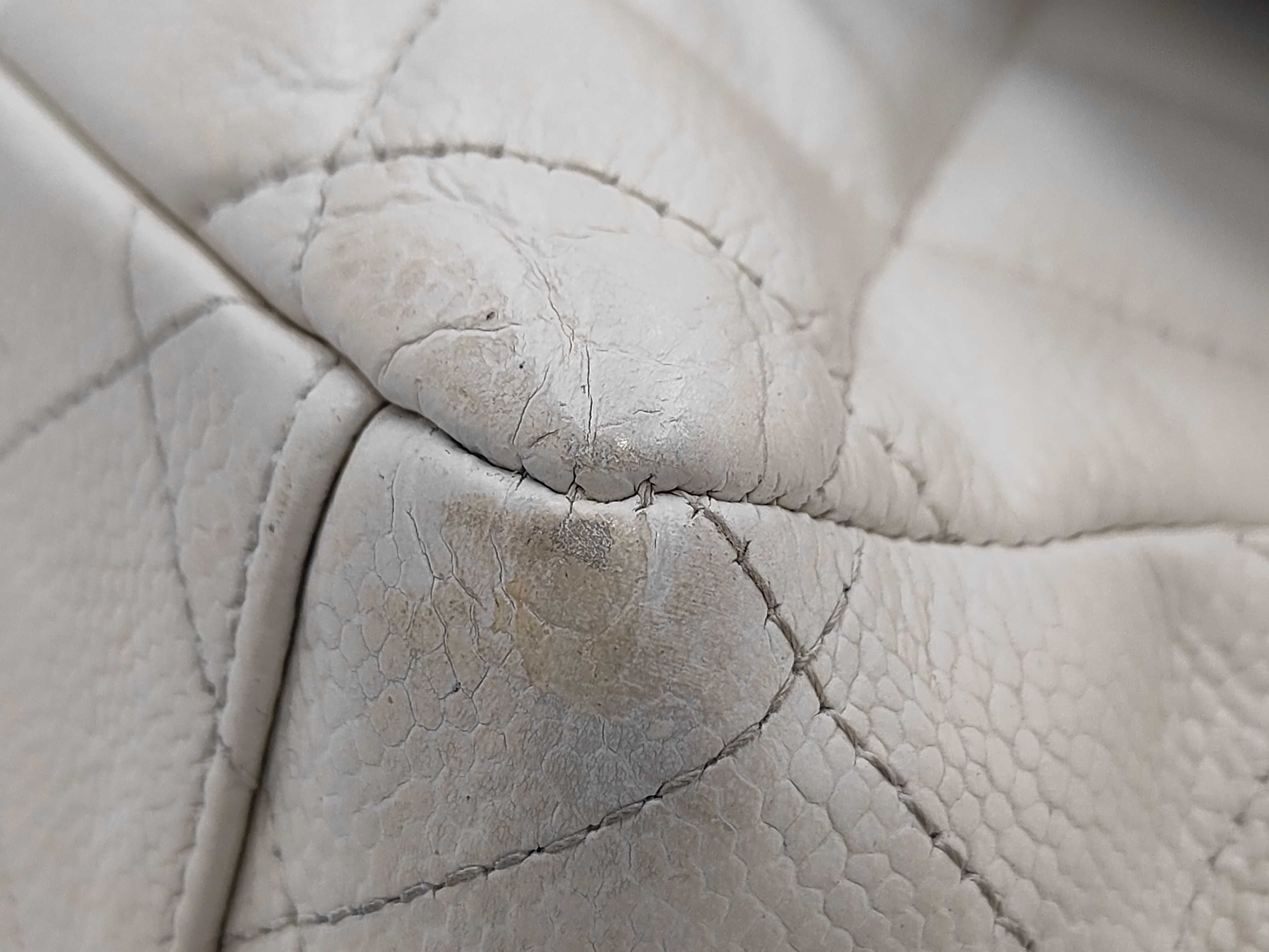 Matelassé Grained Calfskin White Silver Shoulder Bag — view 4