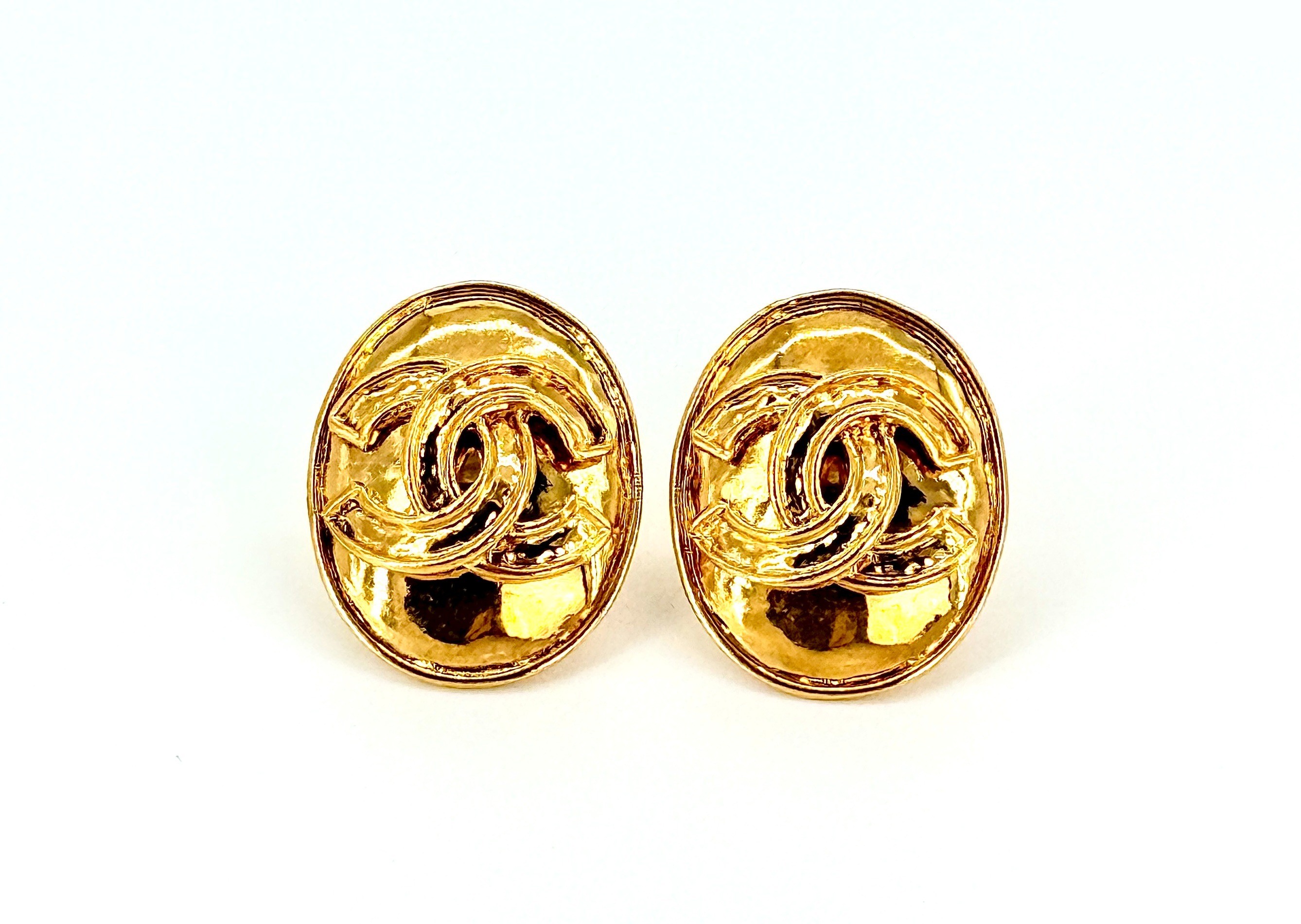 Gold Coco Mark (precious metal) earrings, with box, 94P — view 2