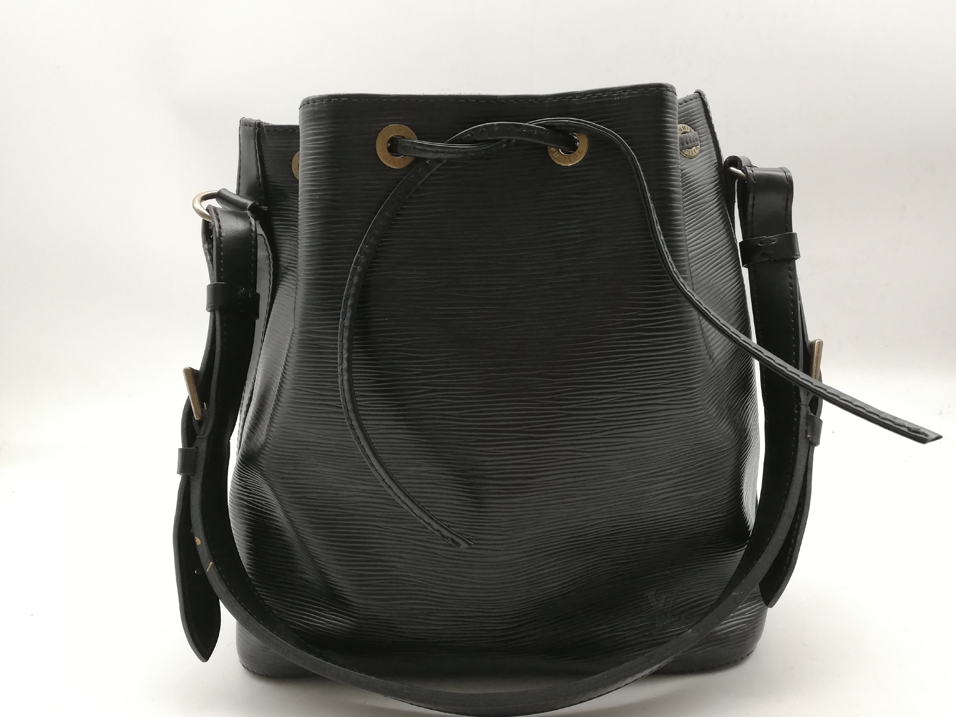 Epi Petit Noé M59012 Noir Shoulder Bag