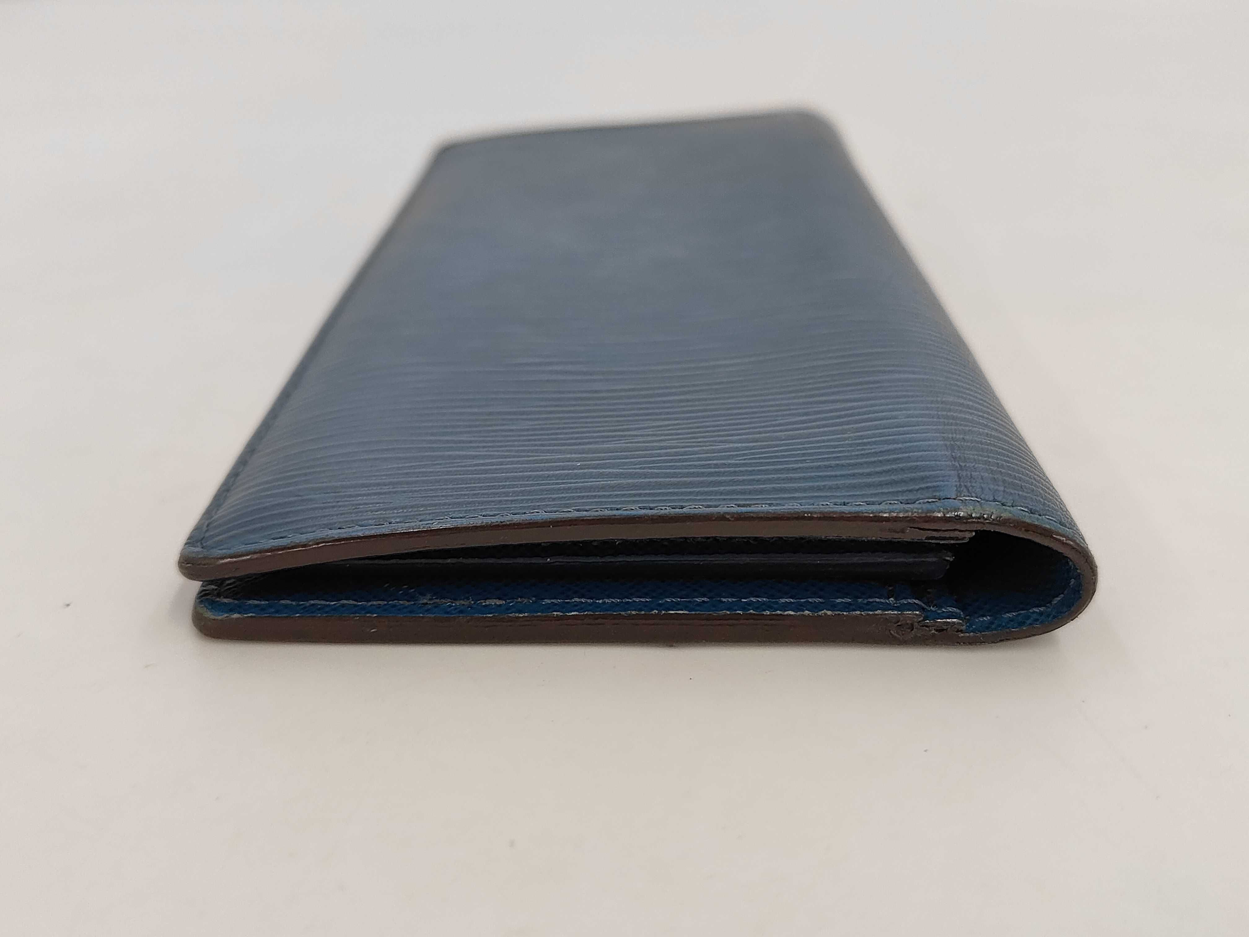Epi Louis Vuitton Epi Portefeuille Brazza Turquoise Wallet — view 5