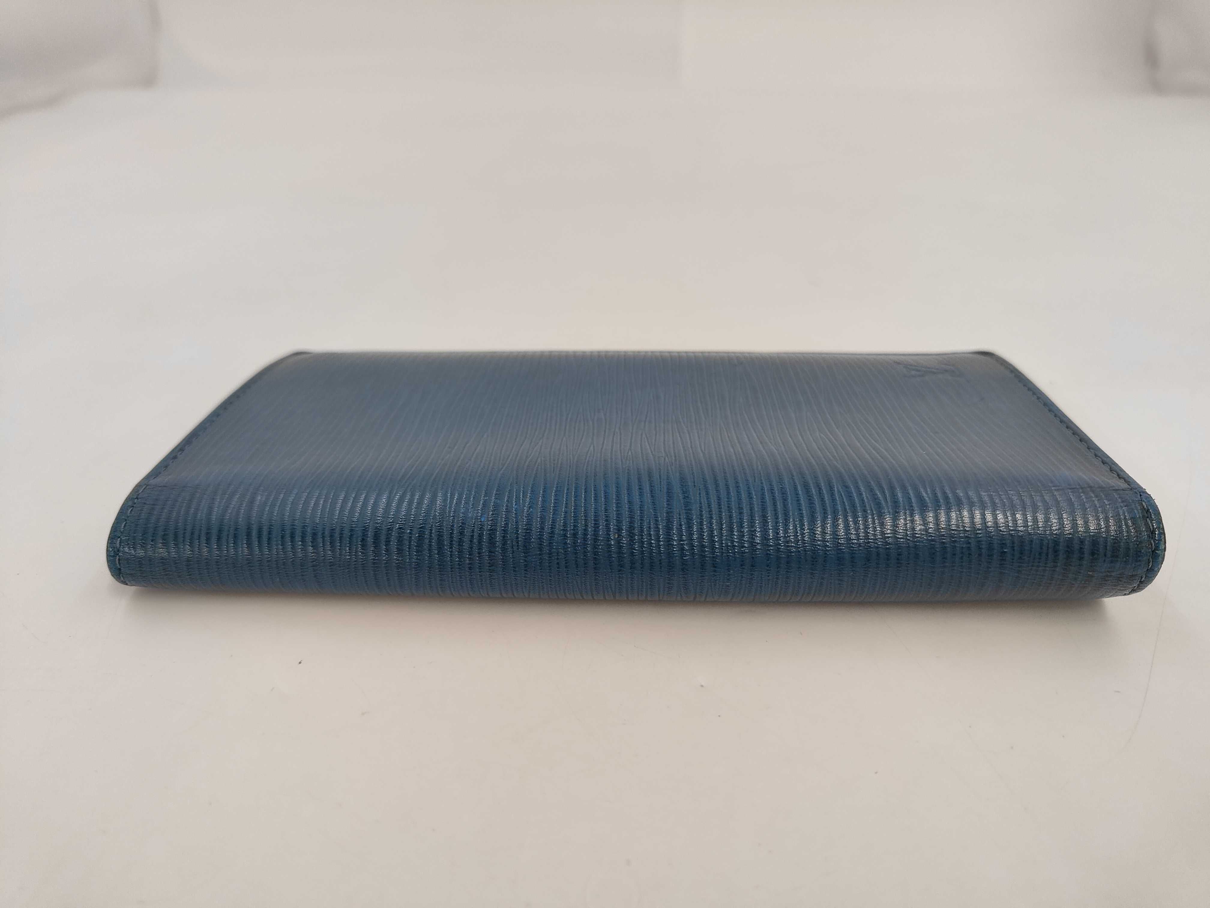 Epi Louis Vuitton Epi Portefeuille Brazza Turquoise Wallet — view 6