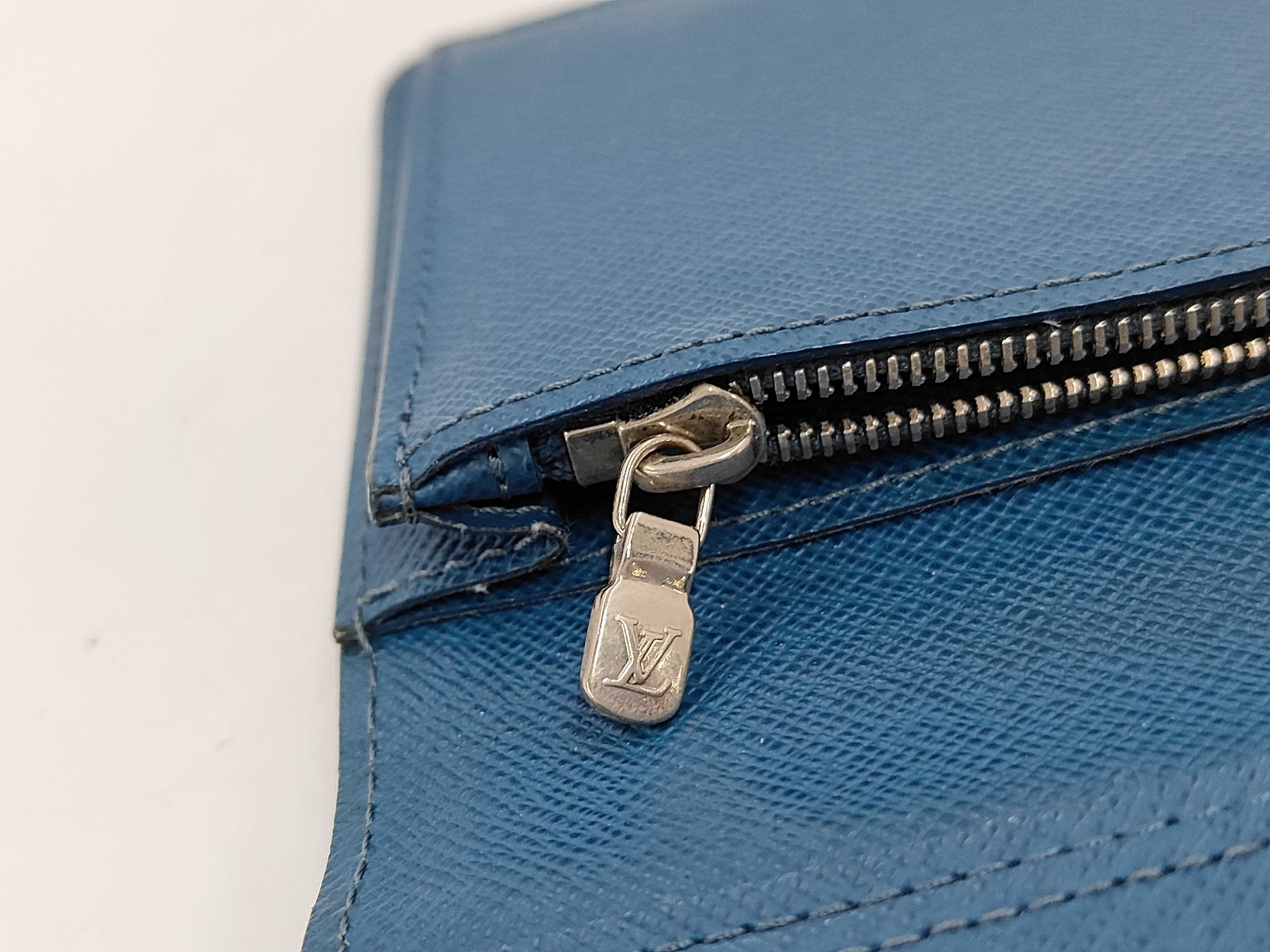 Epi Louis Vuitton Epi Portefeuille Brazza Turquoise Wallet — view 9