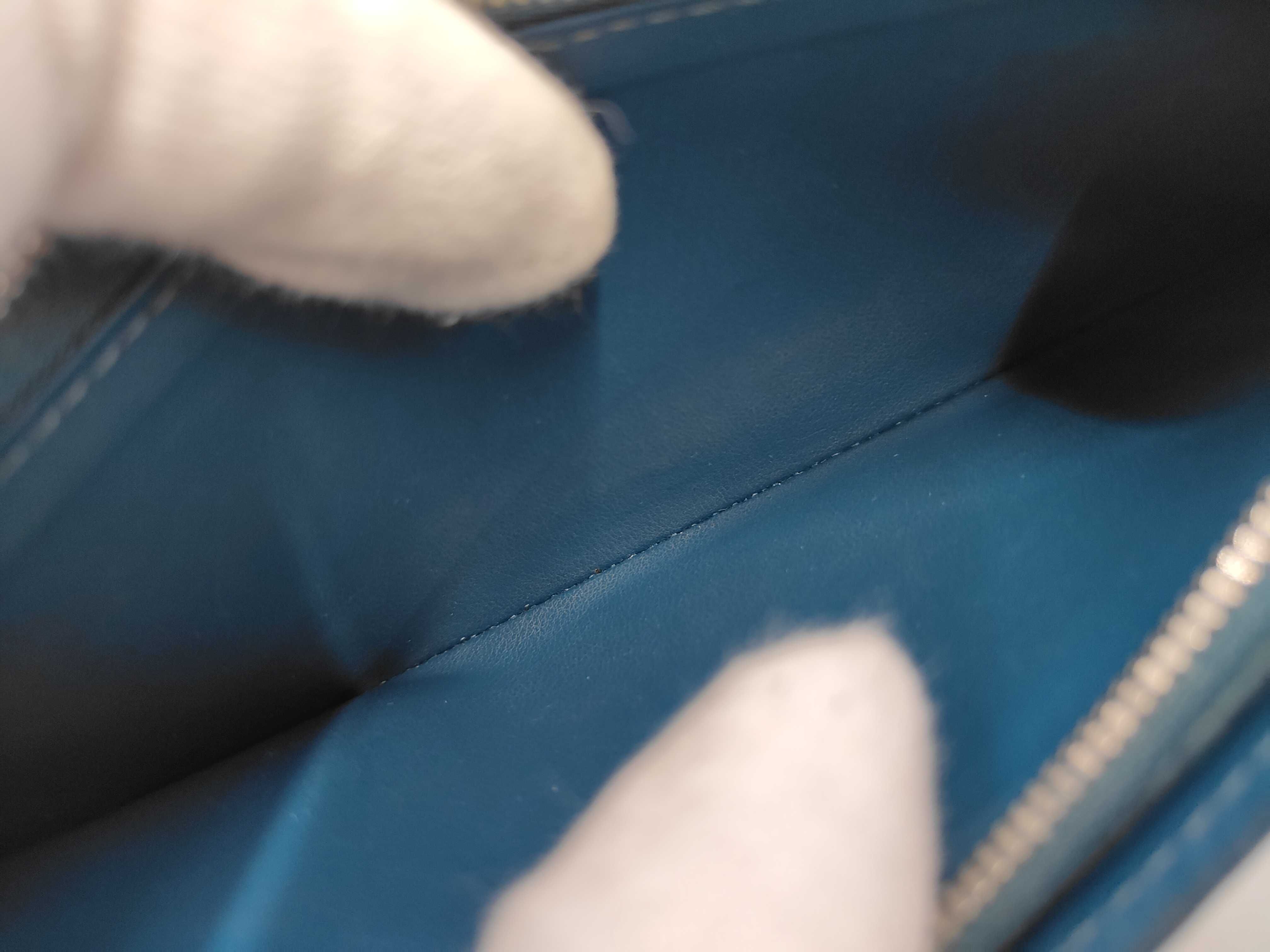 Epi Louis Vuitton Epi Portefeuille Brazza Turquoise Wallet — view 10