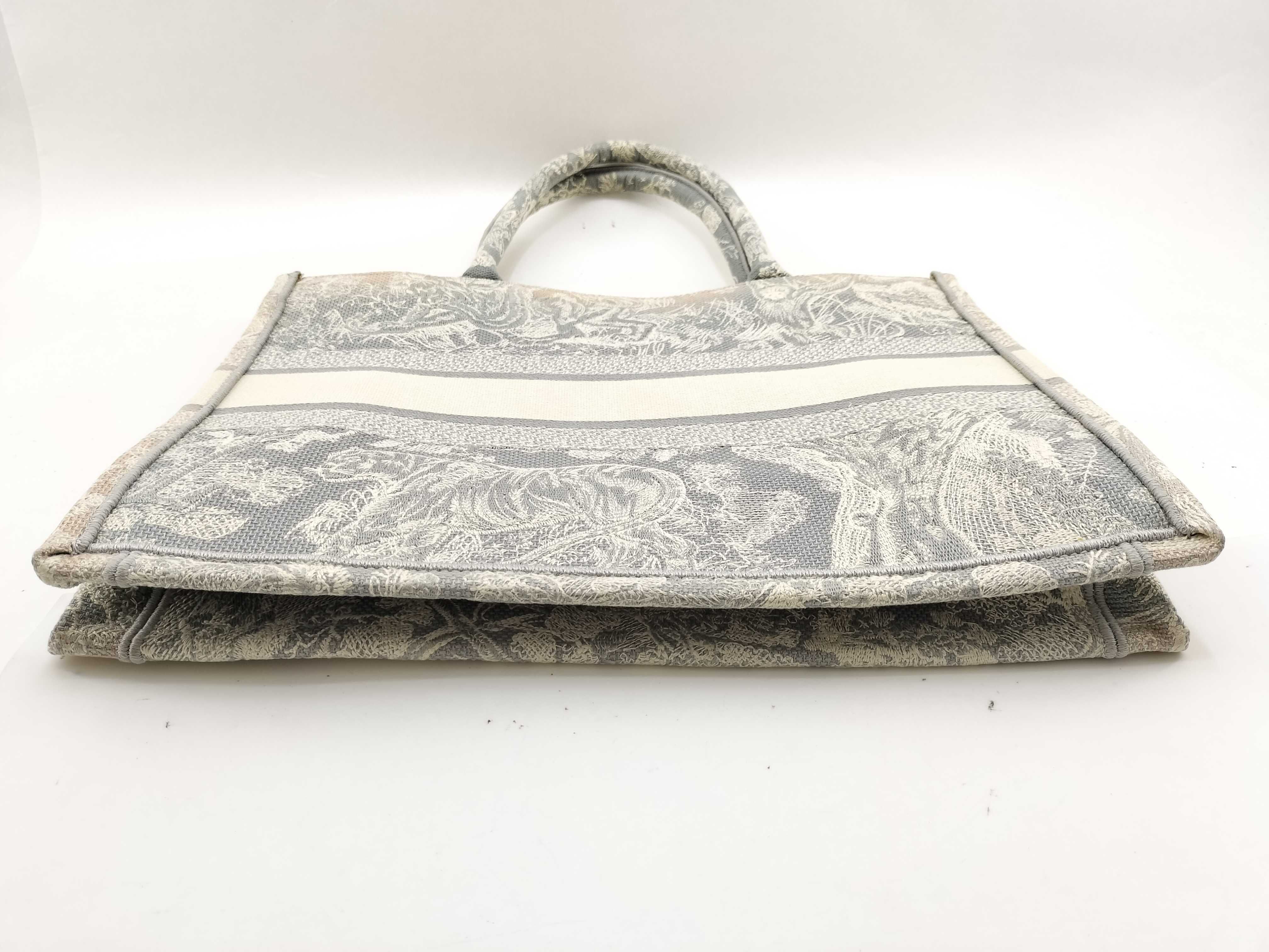 Book Tote Medium Tote Bag — view 4
