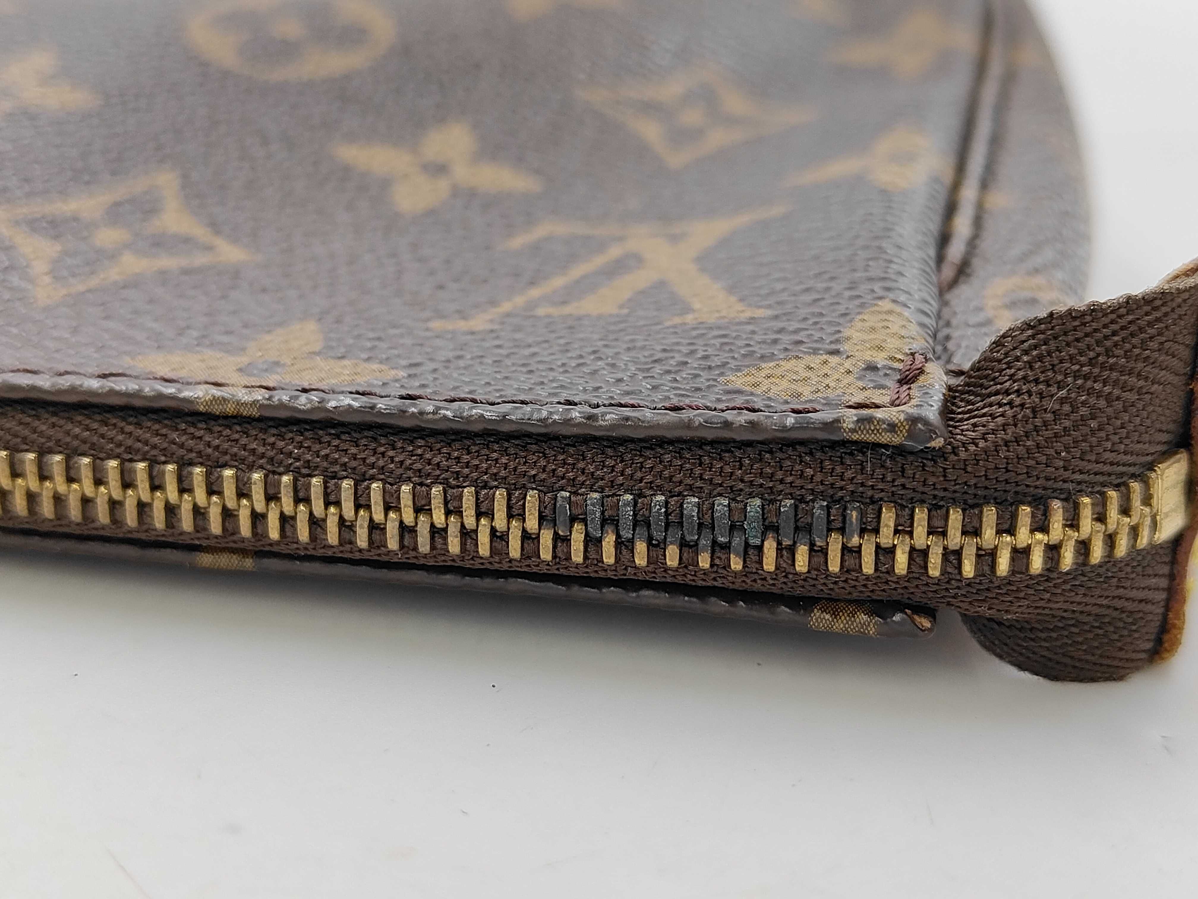 Monogram Accessoires Pouch — view 11