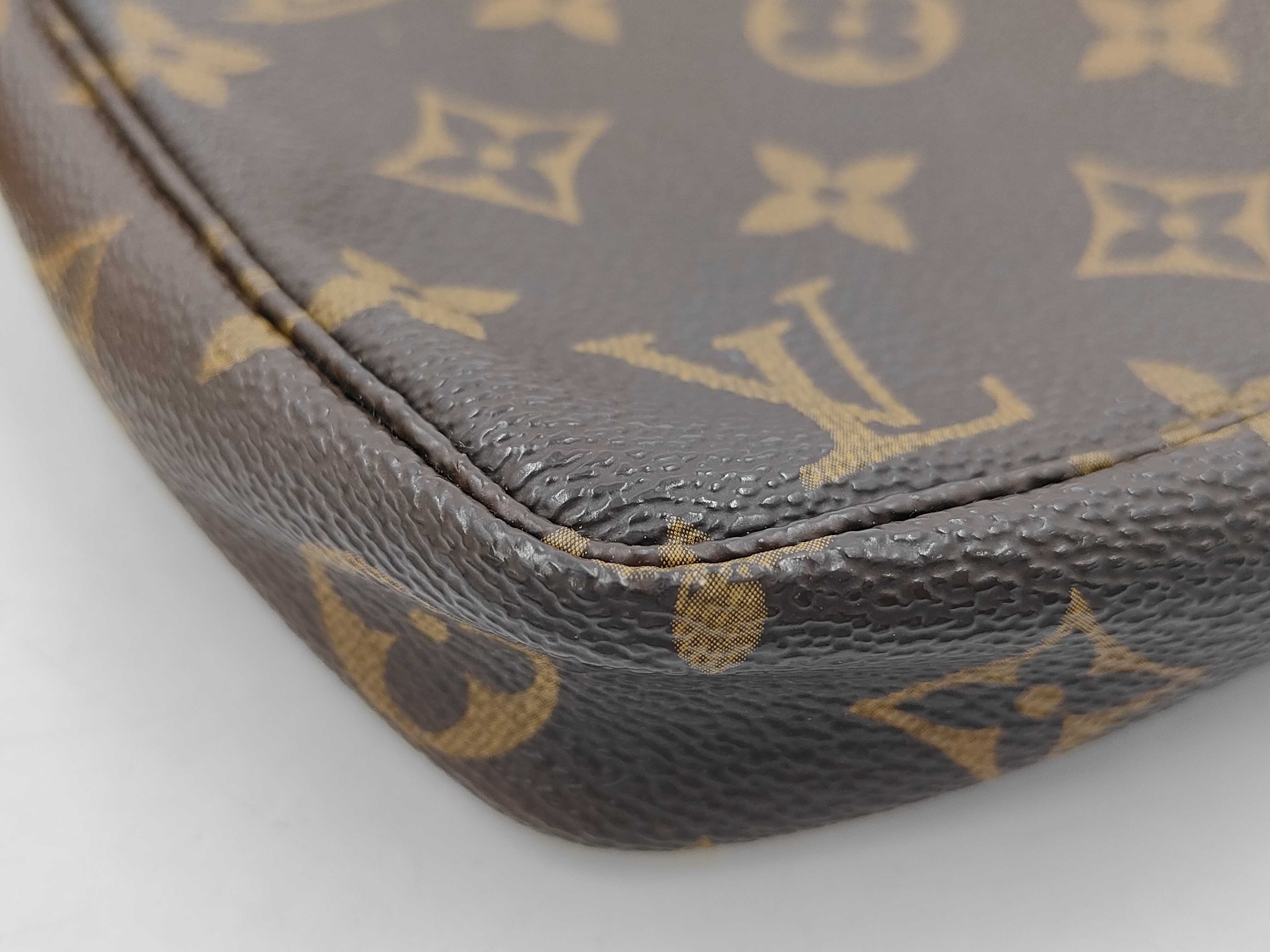 Monogram Accessoires Pouch — view 7