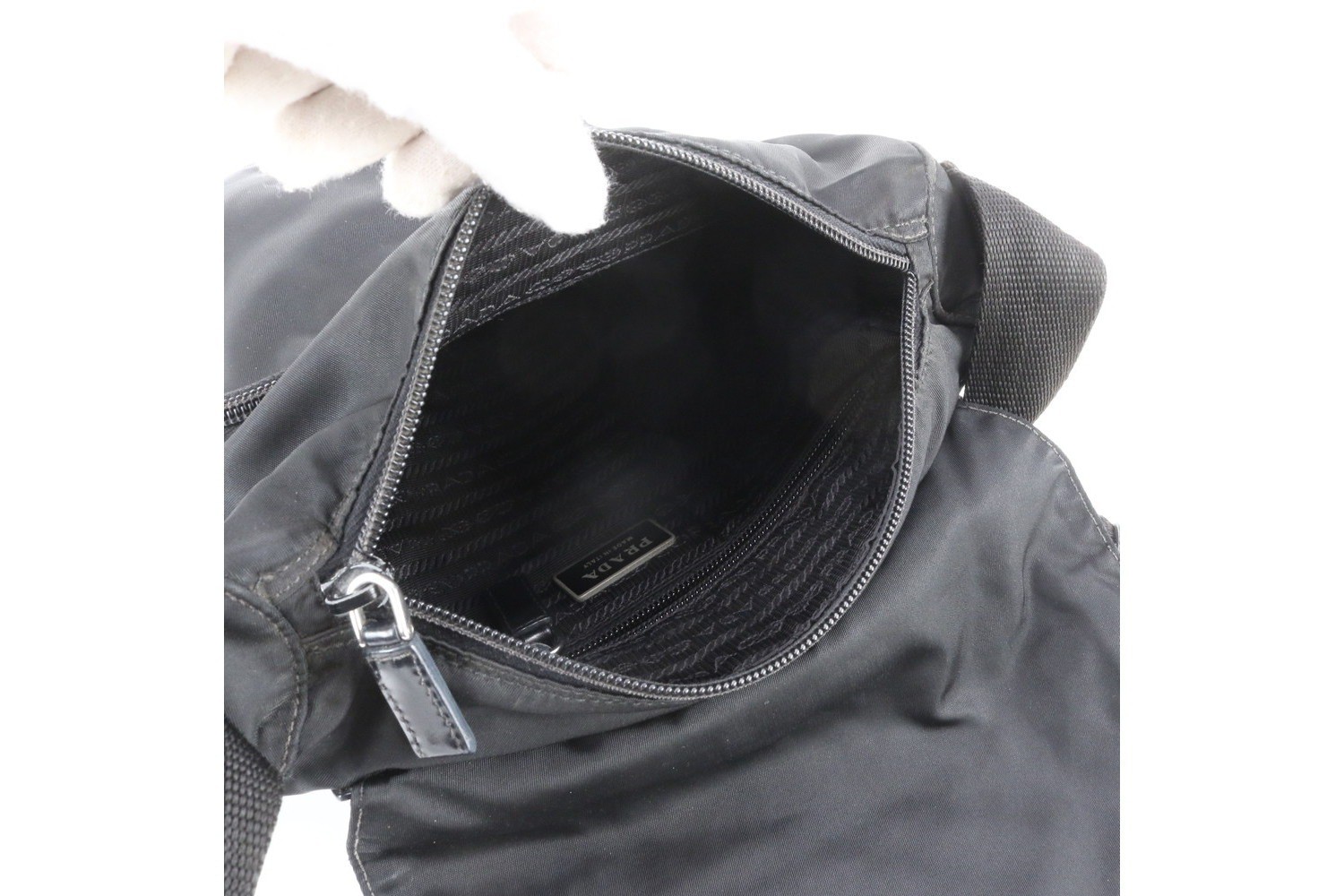 Tessuto Nylon Triangle Logo White Tag Leather Shoulder Bag — view 7