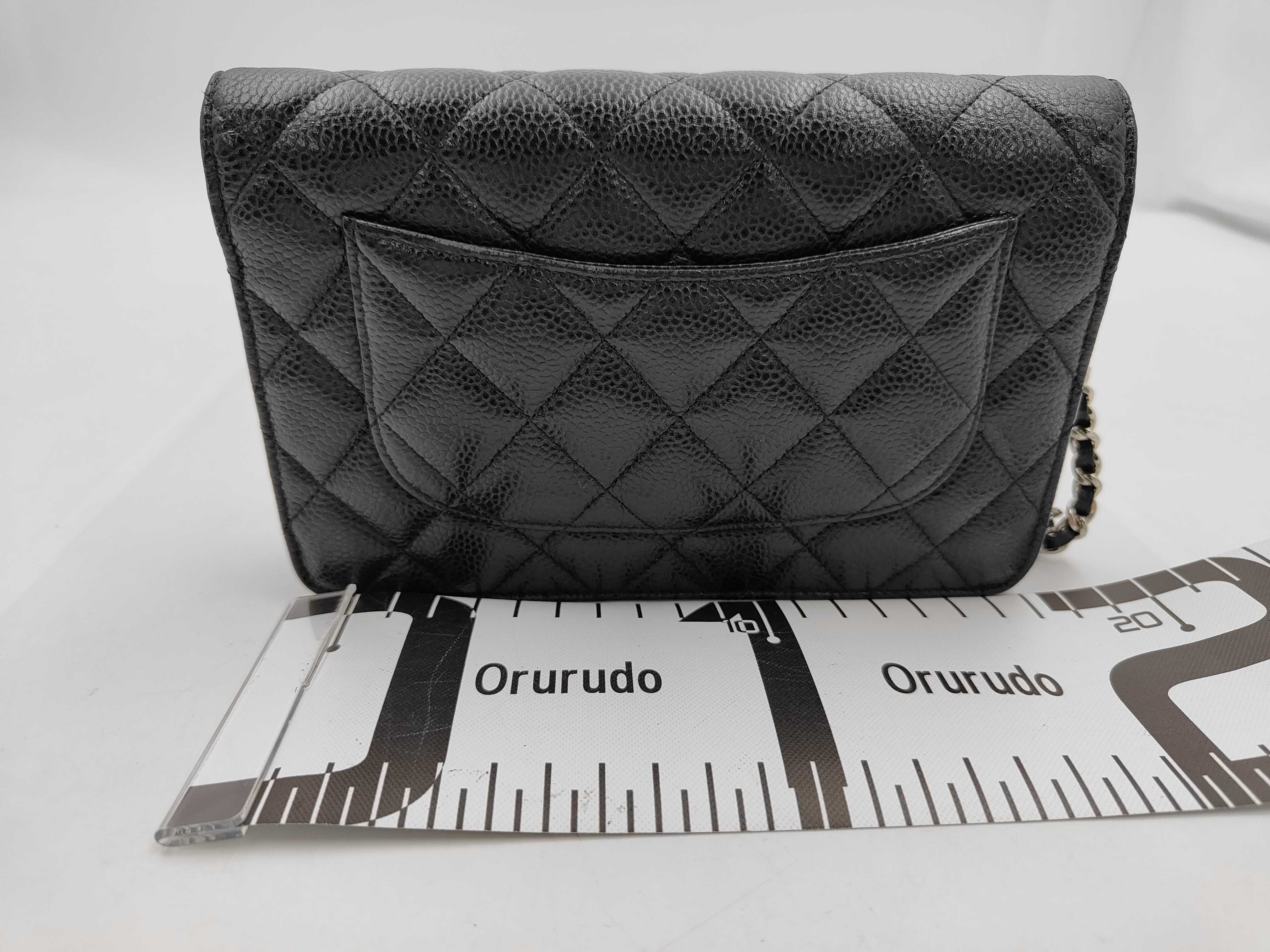 Matelassé Caviar Skin Chain Wallet Shoulder Bag — view 2