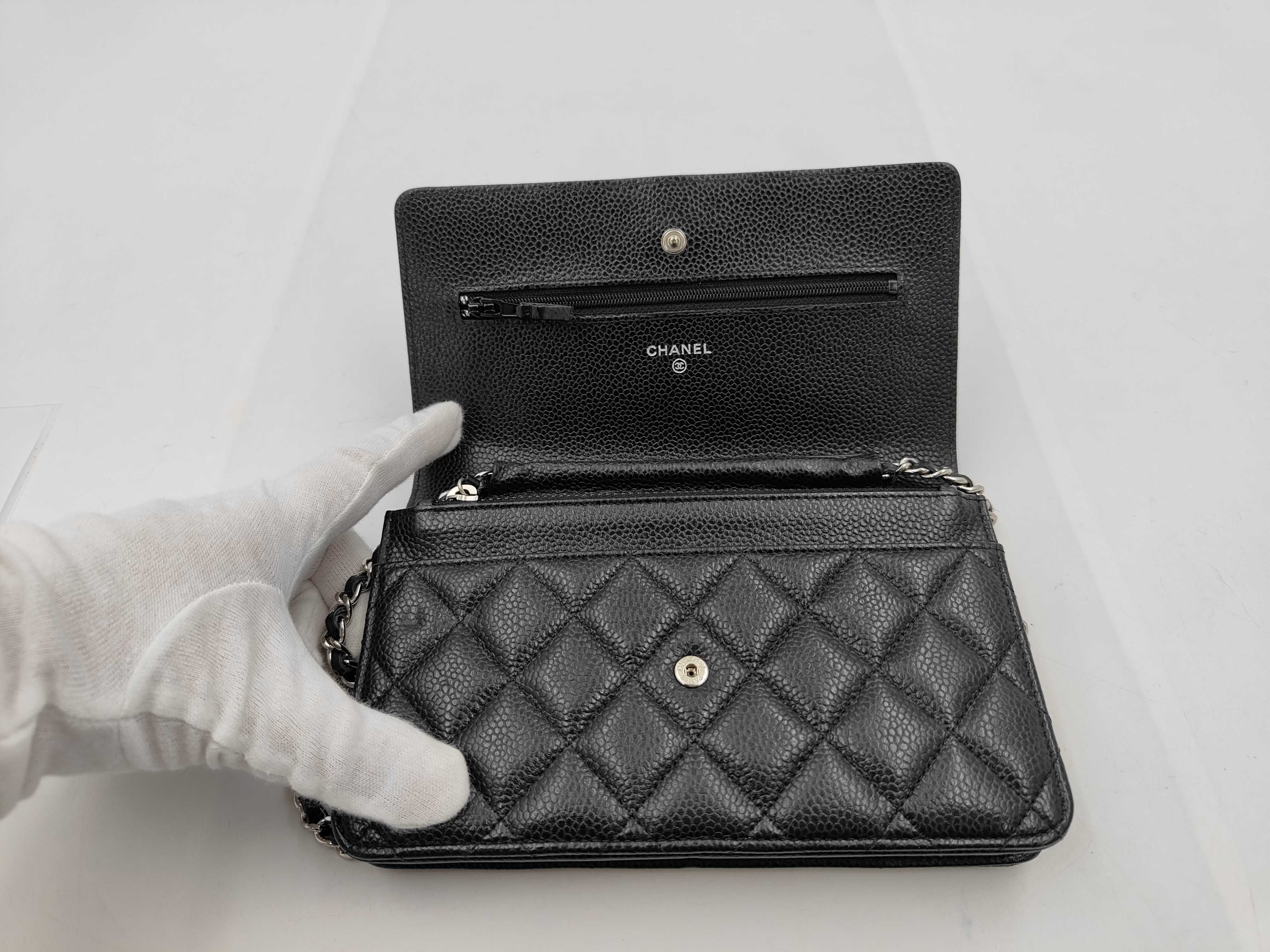 Matelassé Caviar Skin Chain Wallet Shoulder Bag — view 3