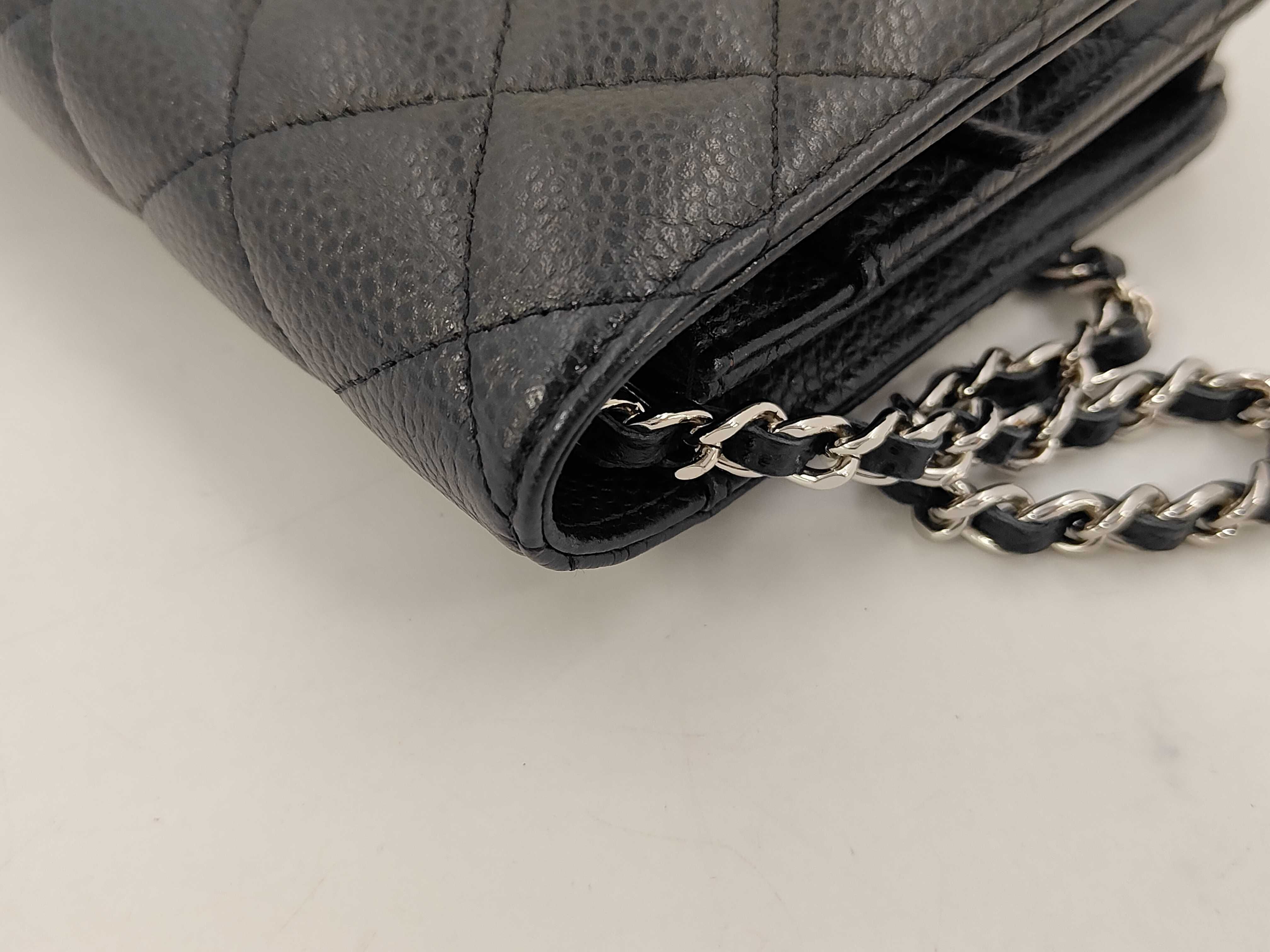 Matelassé Caviar Skin Chain Wallet Shoulder Bag — view 6