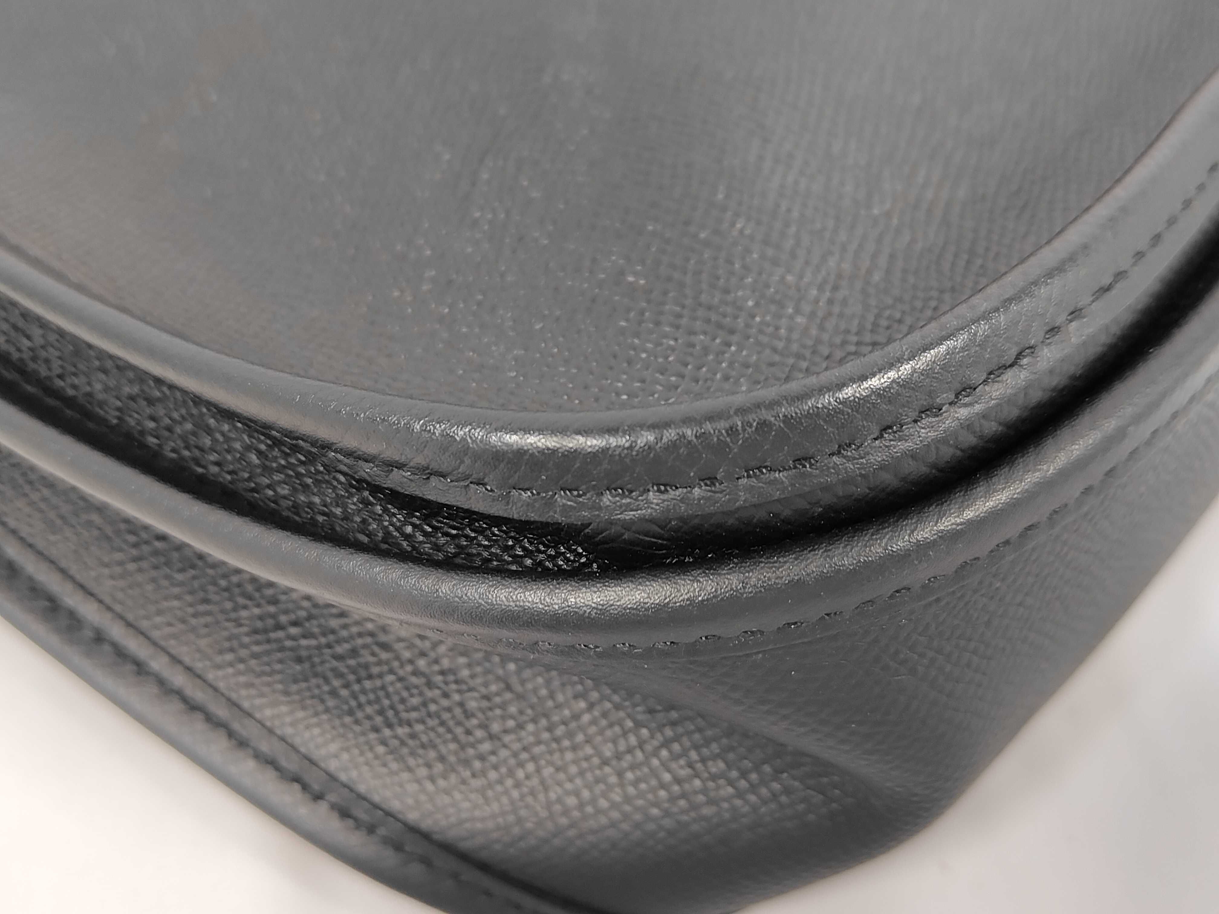 Evelyne 3GM O Epsom Black Shoulder Bag — view 3
