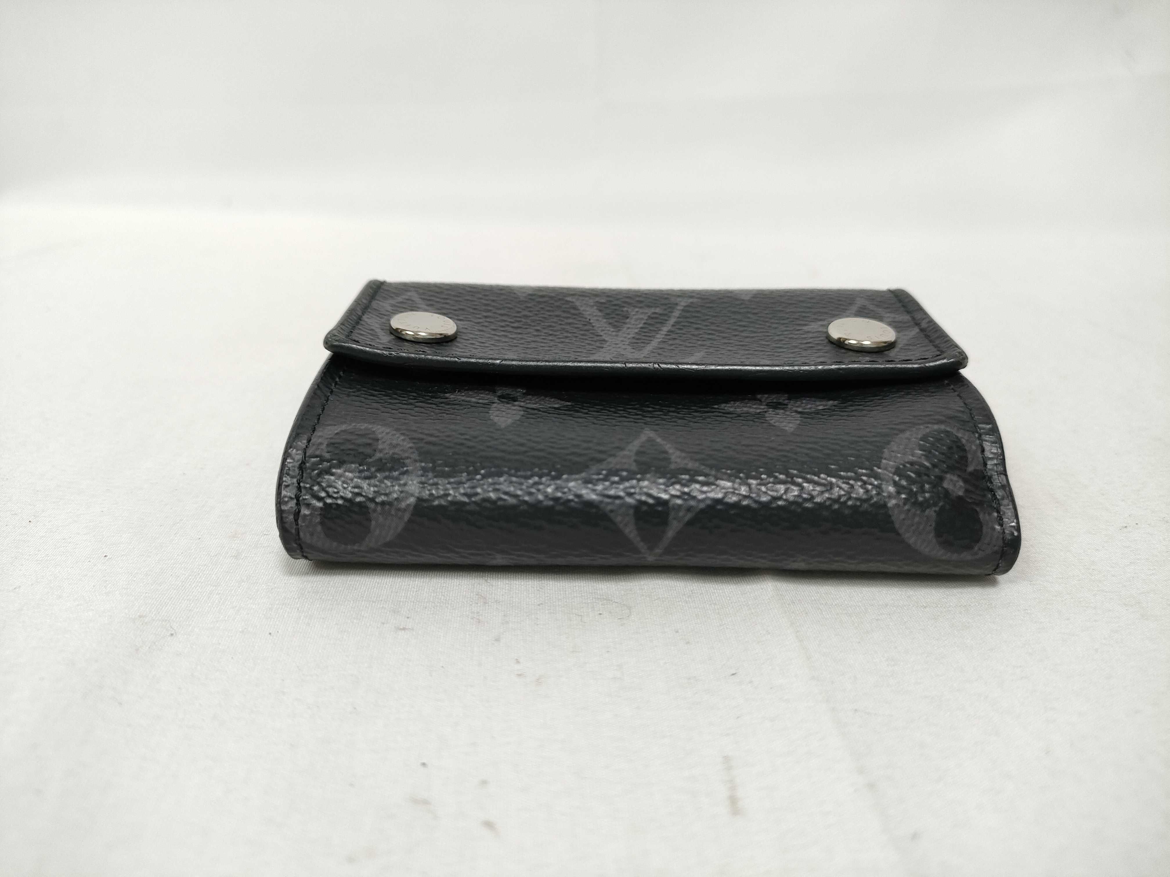 Monogram Eclipse Discovery Compact Wallet M67630 (RFID enabled, snap closure in good condition) — view 6