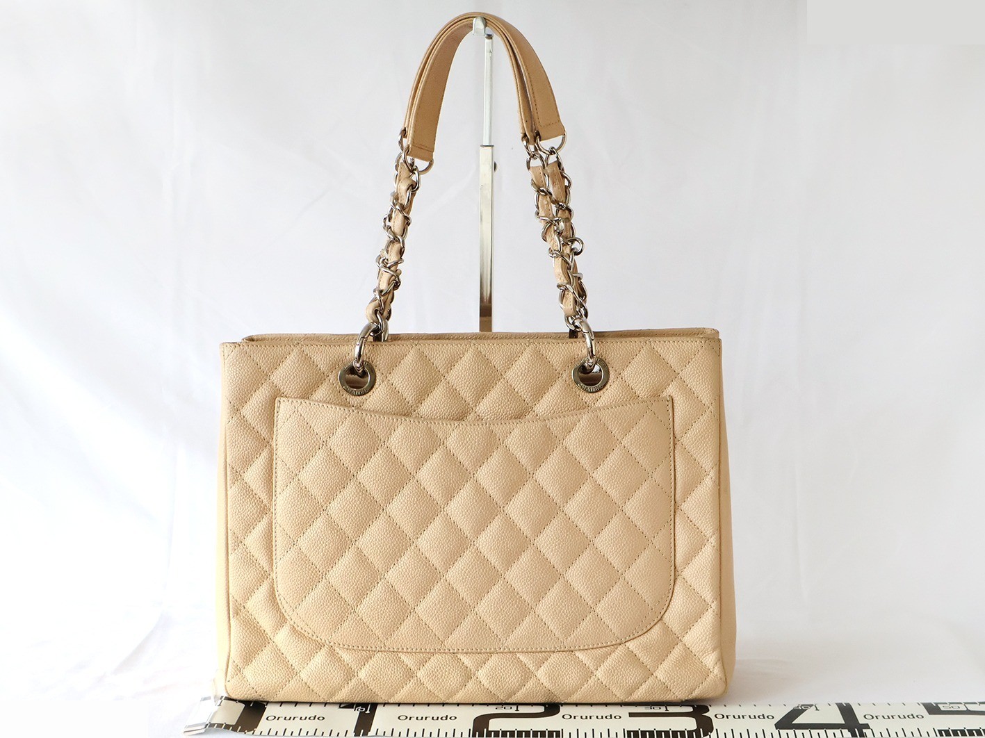 Caviar Skin GST Chain Tote Bag, Beige — view 2