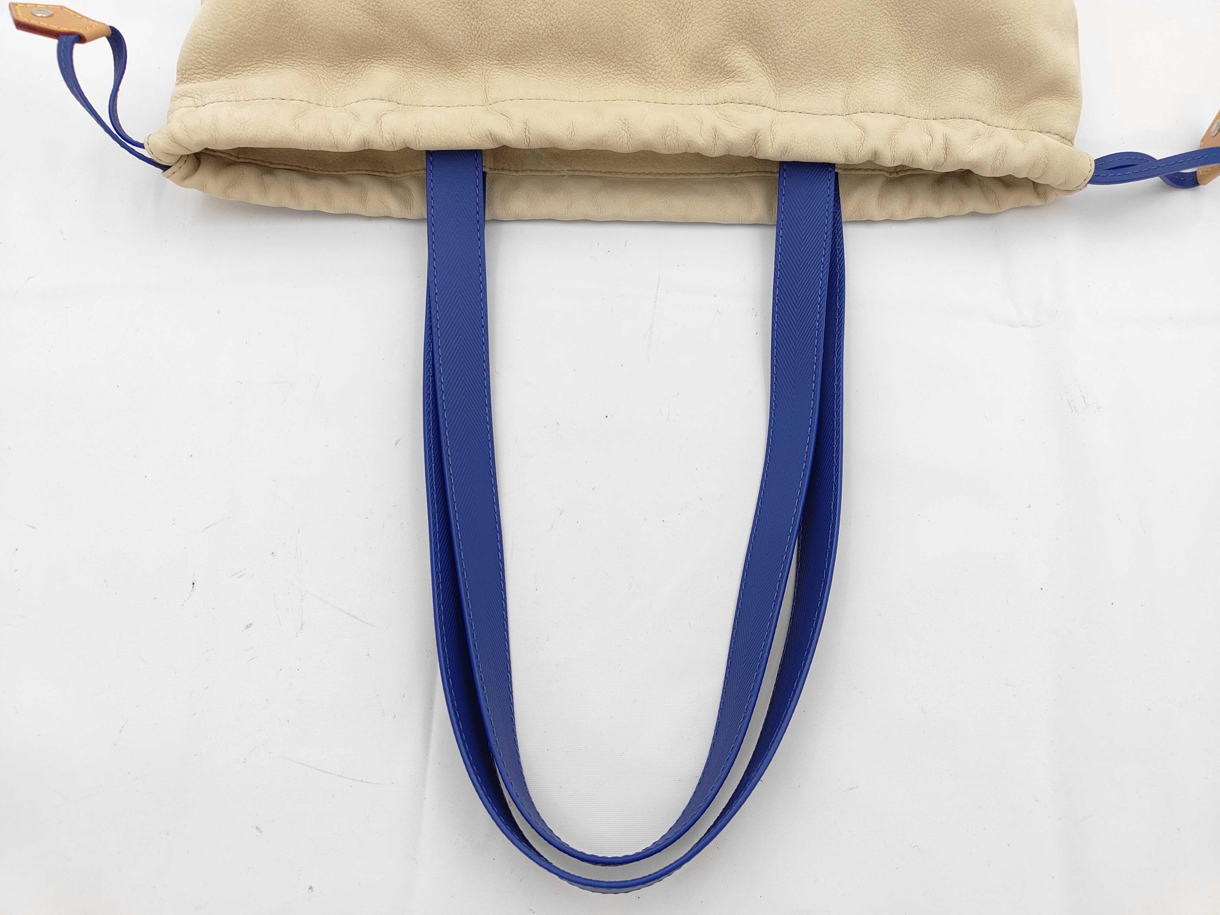 Vuitton Logo Dust Bag Tote M15235 Beige Bag — view 3