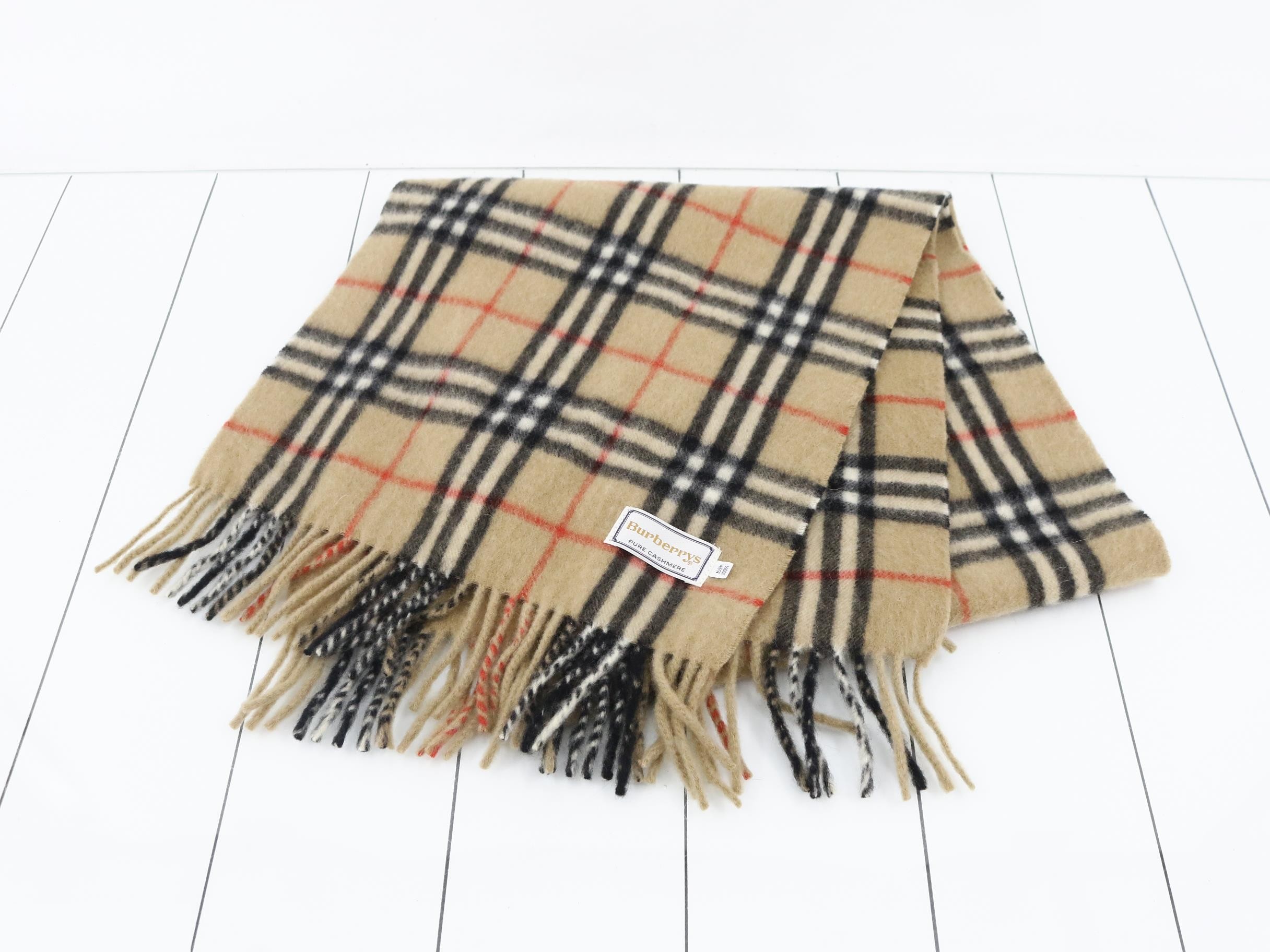 Other lines: Small items, accessories, and scarves — view 2