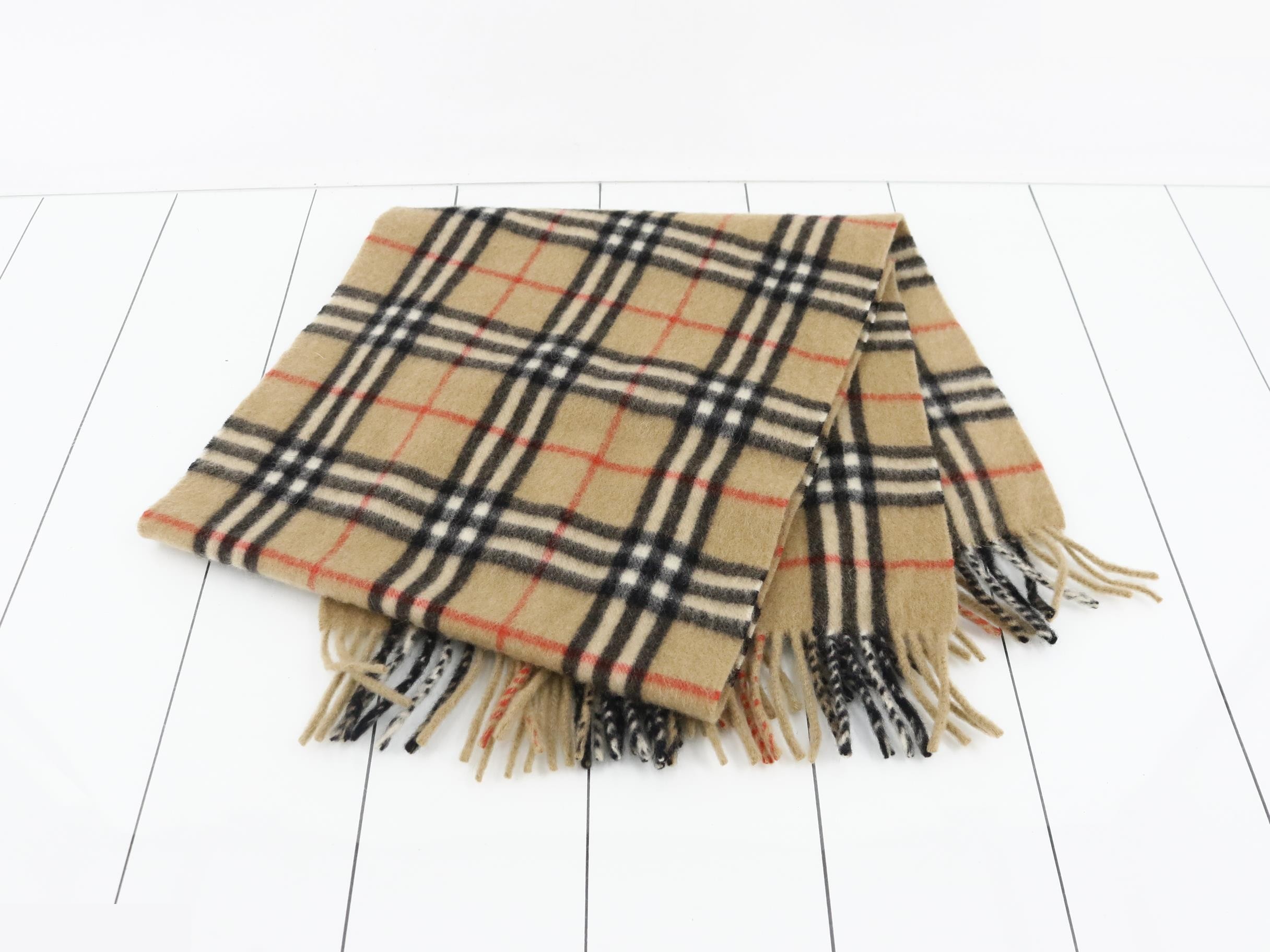 Other lines: Small items, accessories, and scarves — view 3