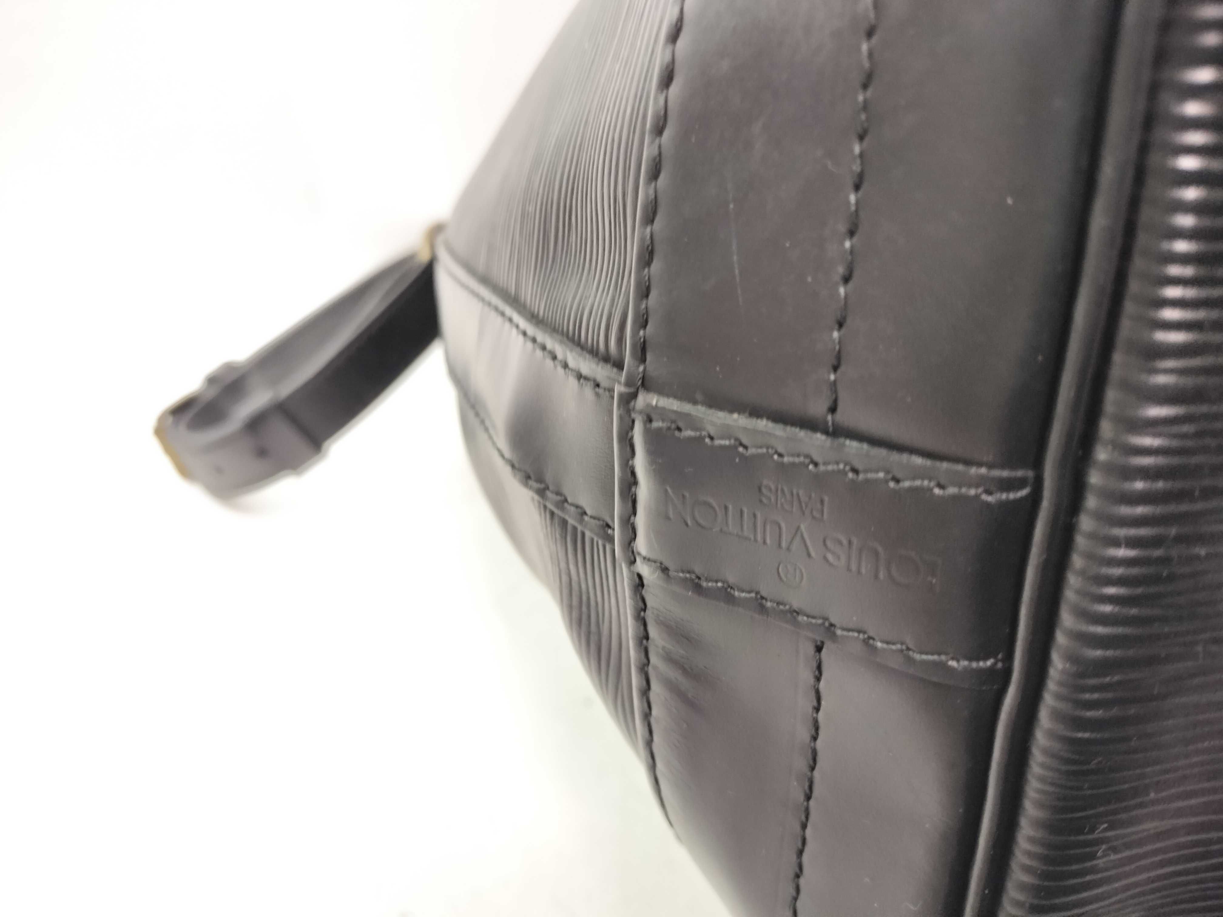 Epi Leather Shoulder Bag, Epi Noe M59002 — view 11
