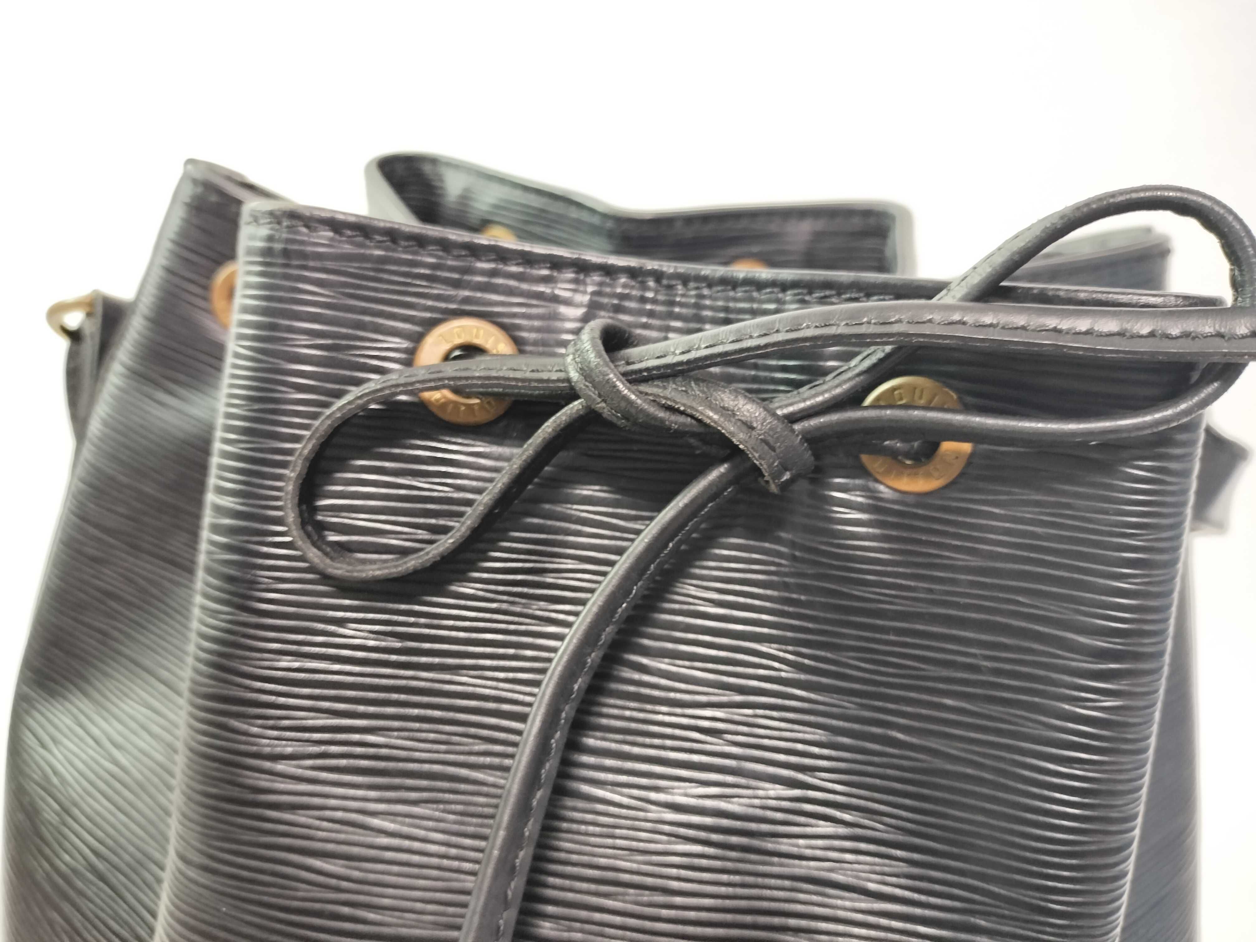 Epi Leather Shoulder Bag, Epi Noe M59002 — view 12