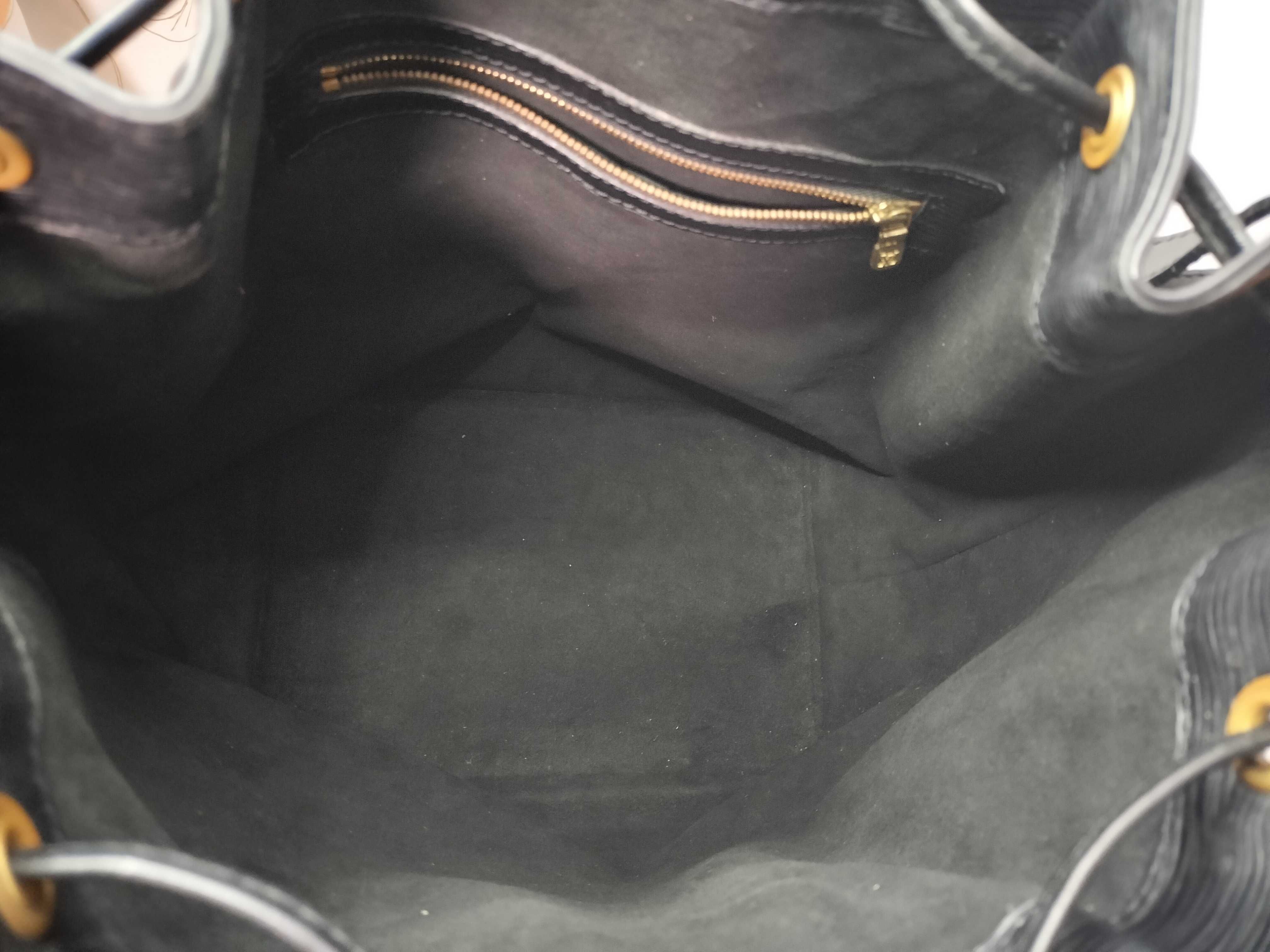 Epi Leather Shoulder Bag, Epi Noe M59002 — view 14