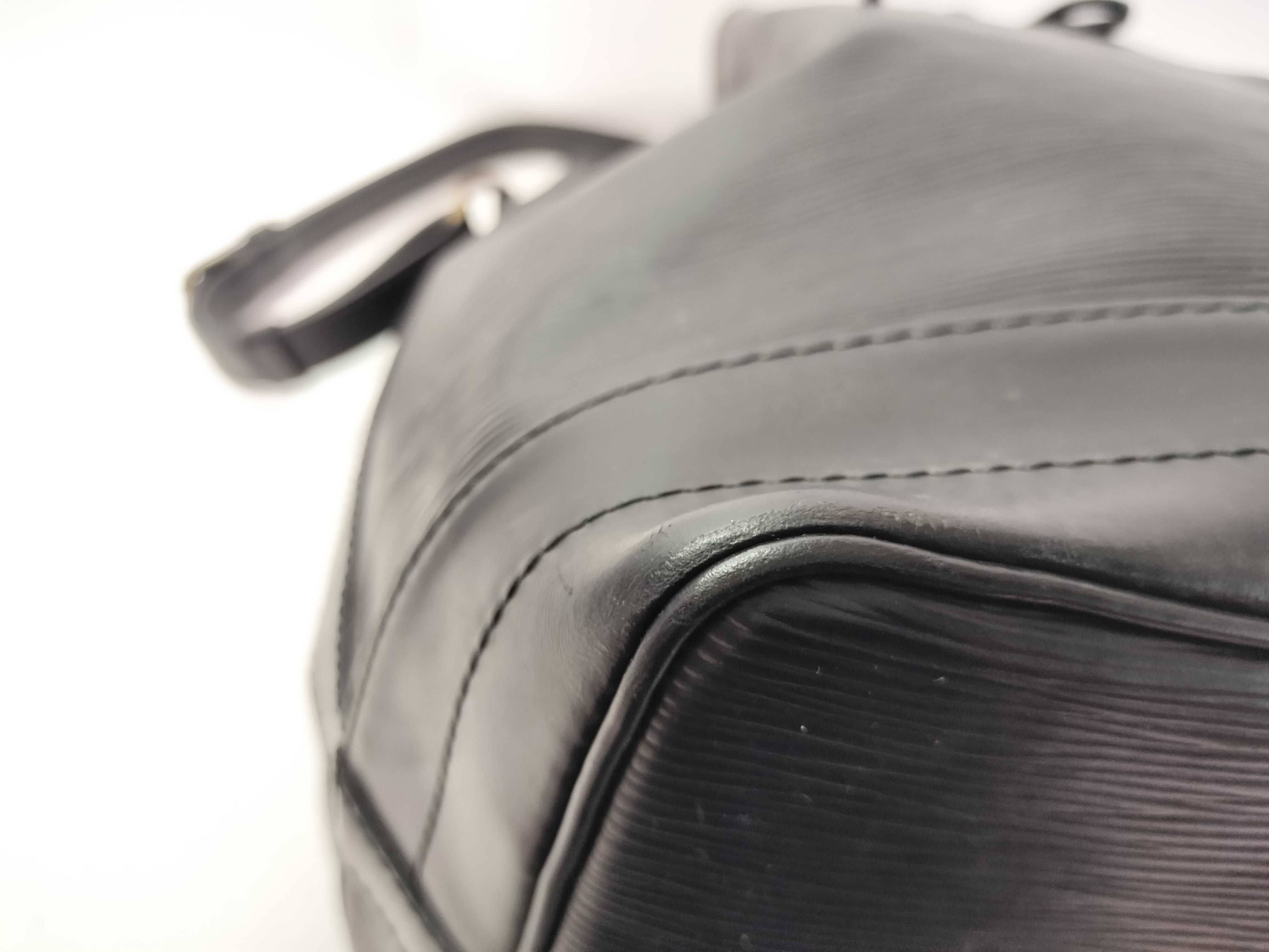 Epi Leather Shoulder Bag, Epi Noe M59002 — view 10